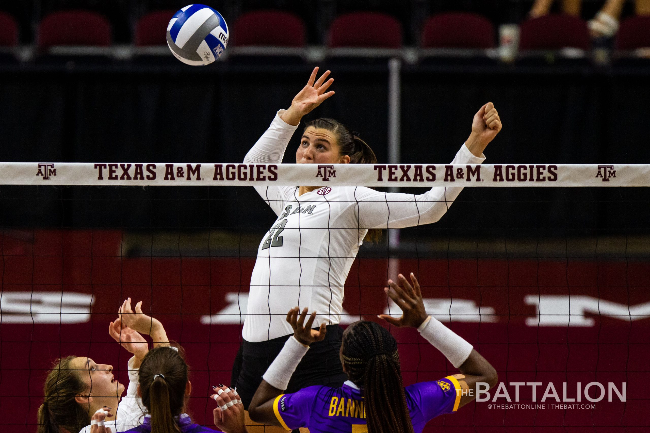 GALLERY: Volleyball vs. LSU Game 2