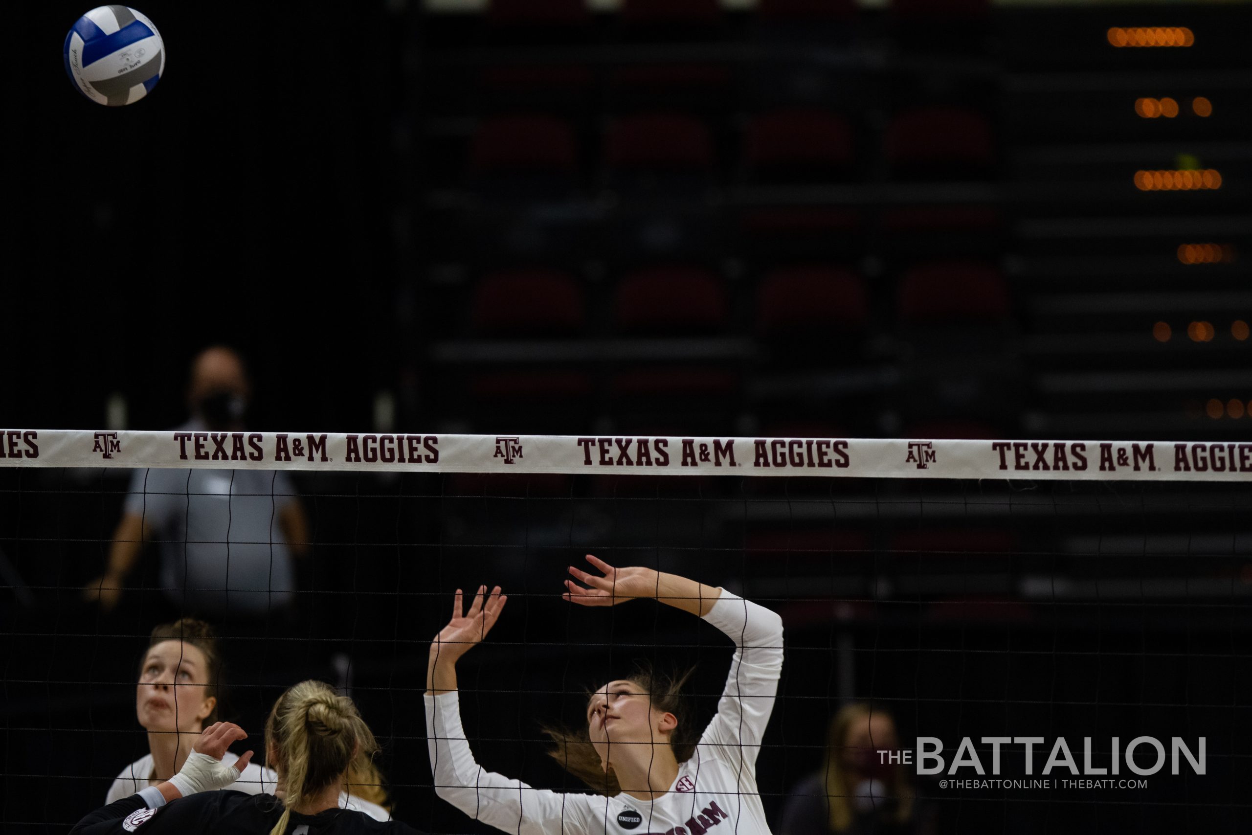 GALLERY: Volleyball vs. Mississippi State