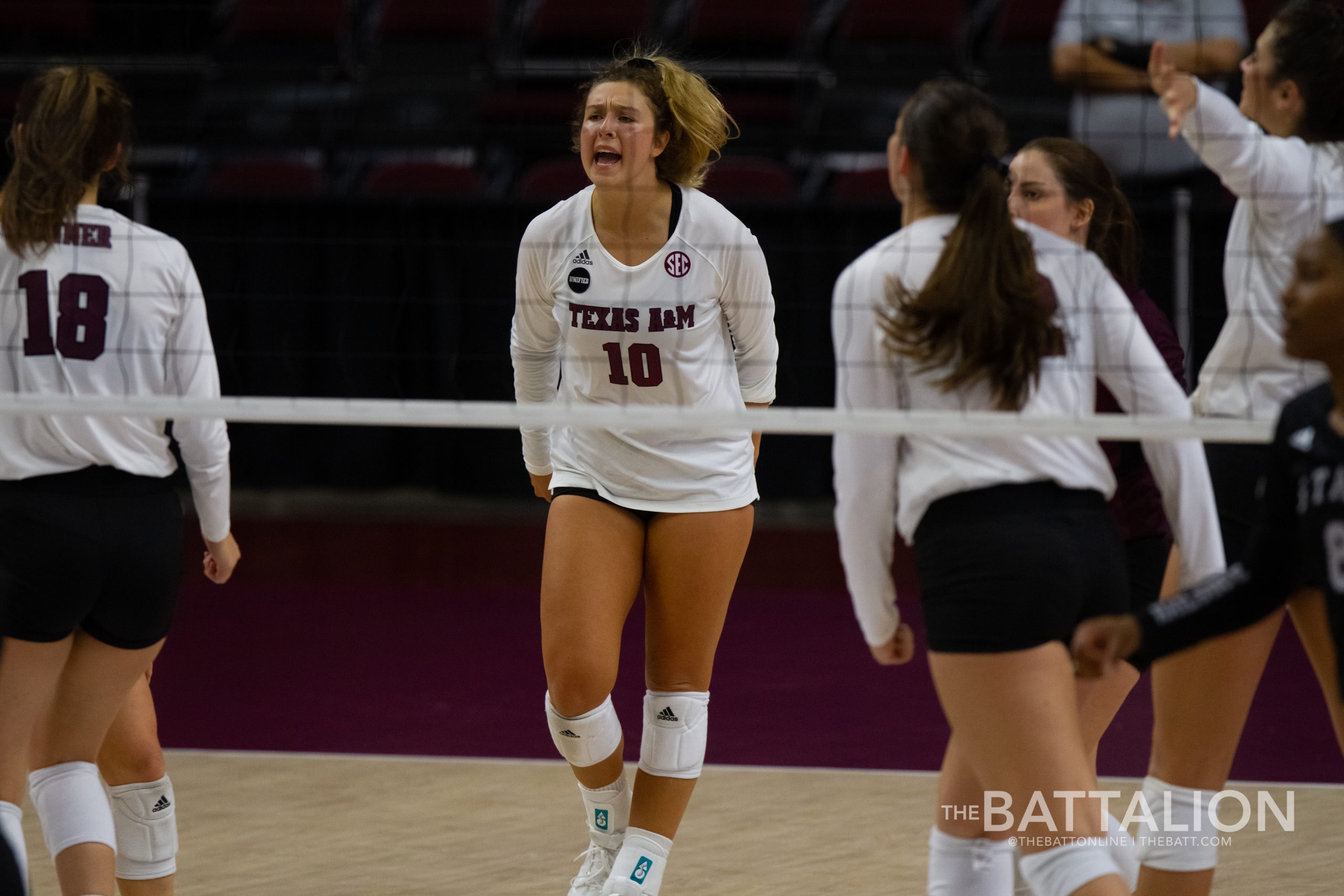 GALLERY: Volleyball vs. Mississippi State