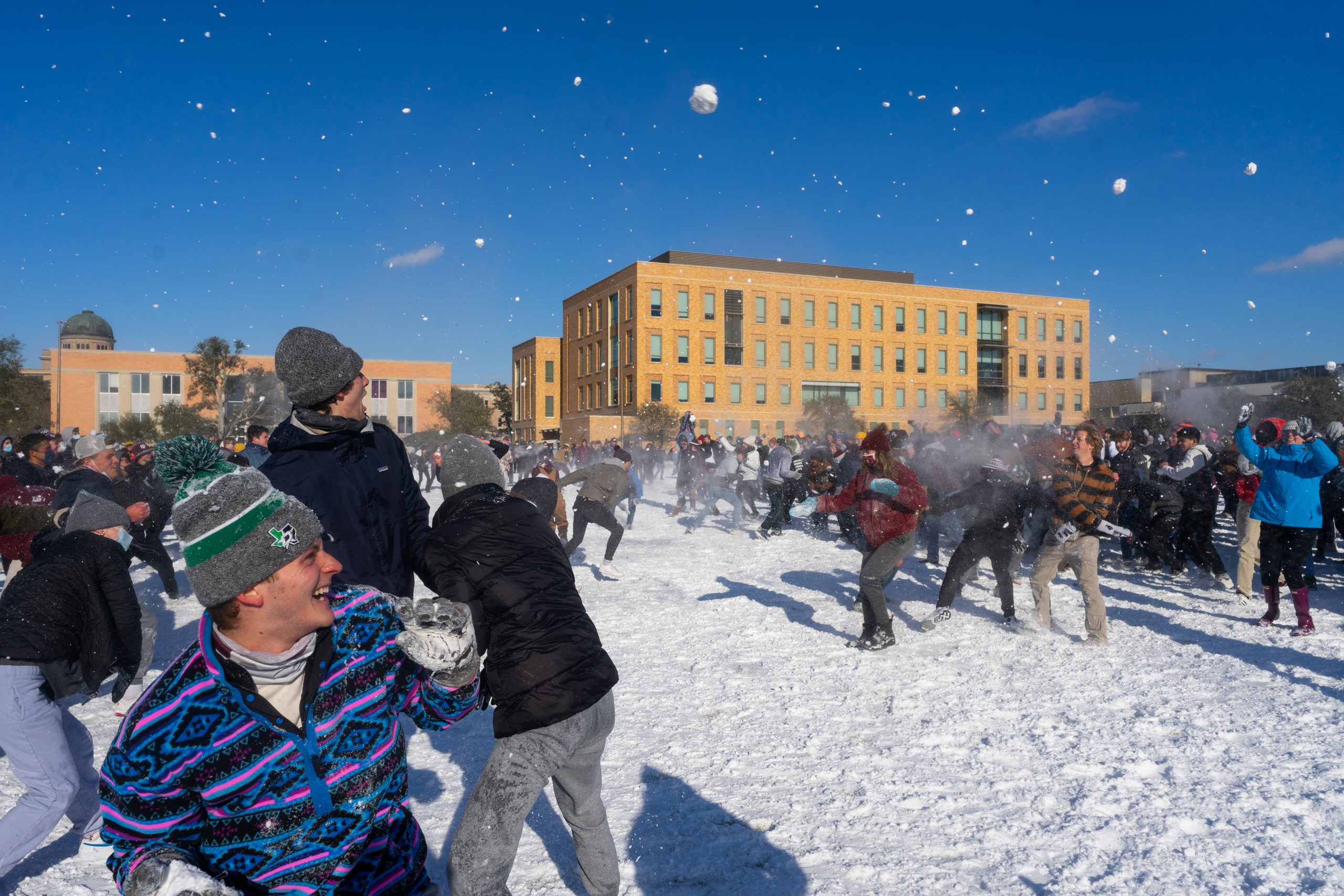 GALLERY: Snowball Fight on Simpson Field