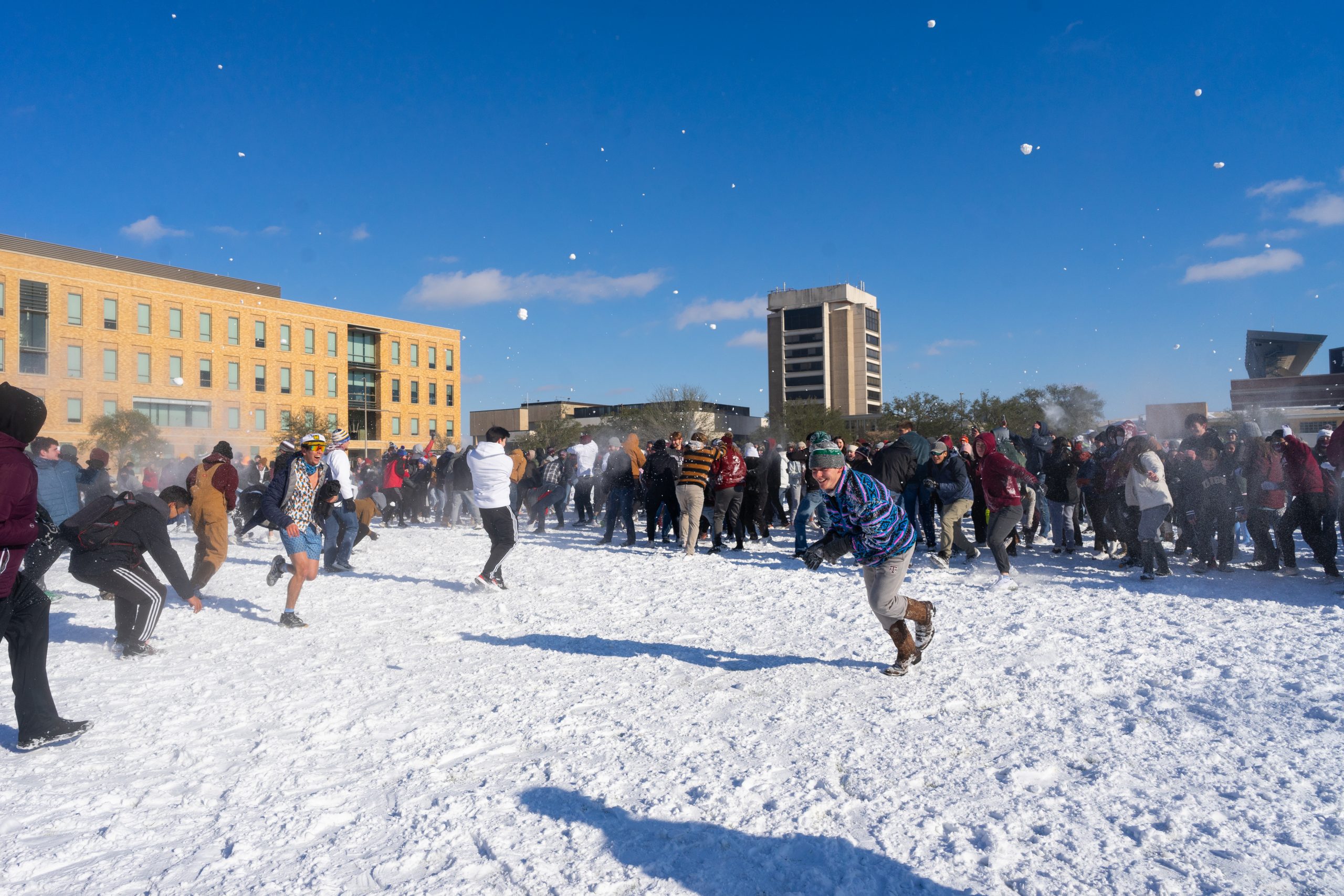 GALLERY: Snowball Fight on Simpson Field