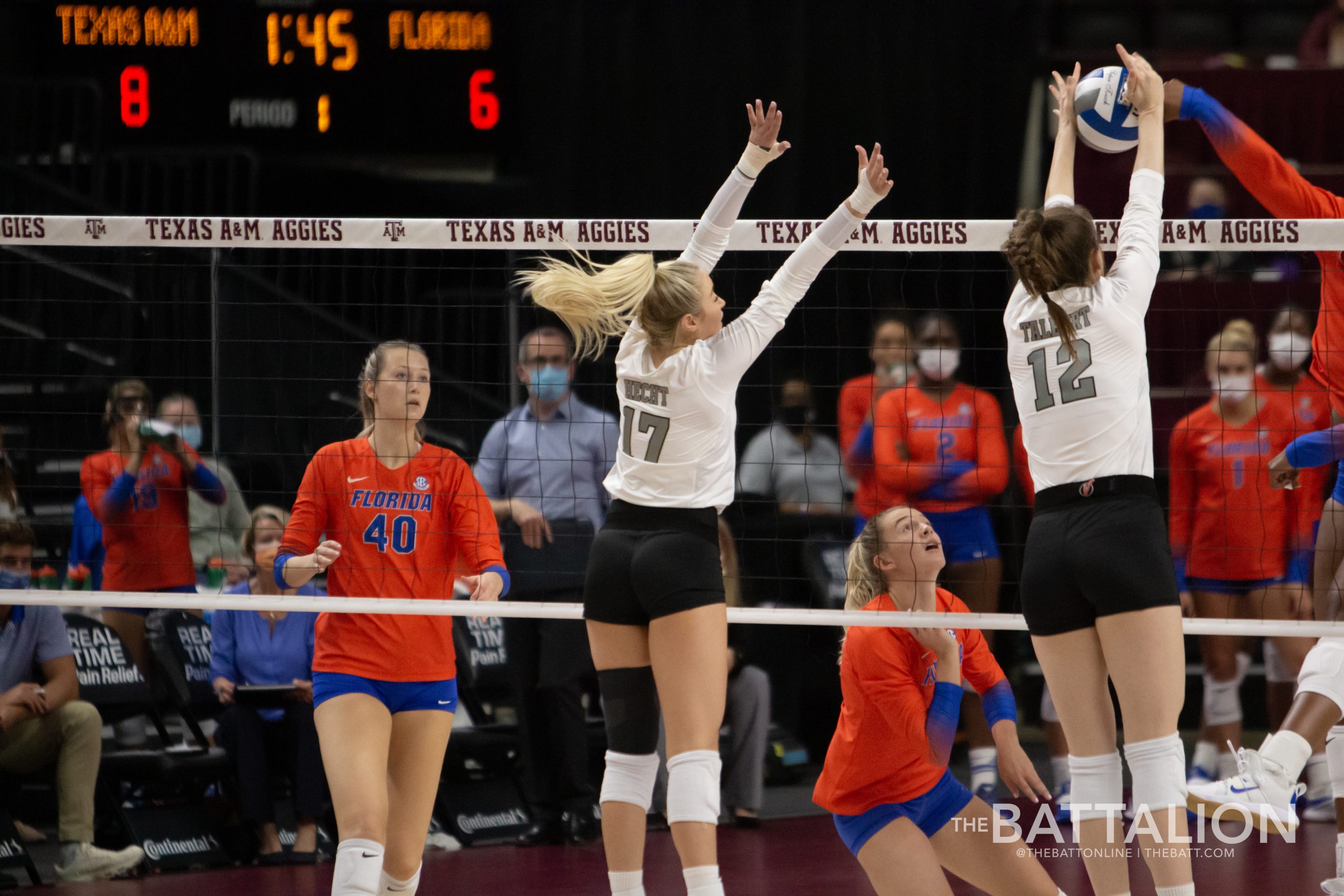 GALLERY: Volleyball vs. Florida