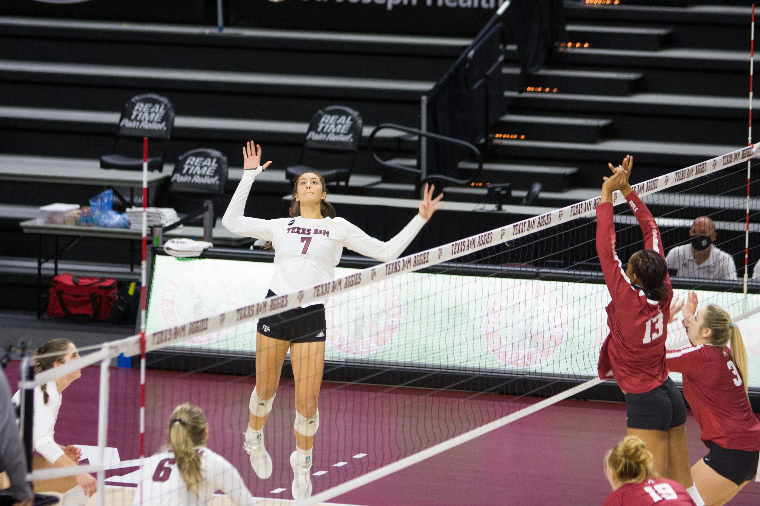 GALLERY: Volleyball vs. Alabama