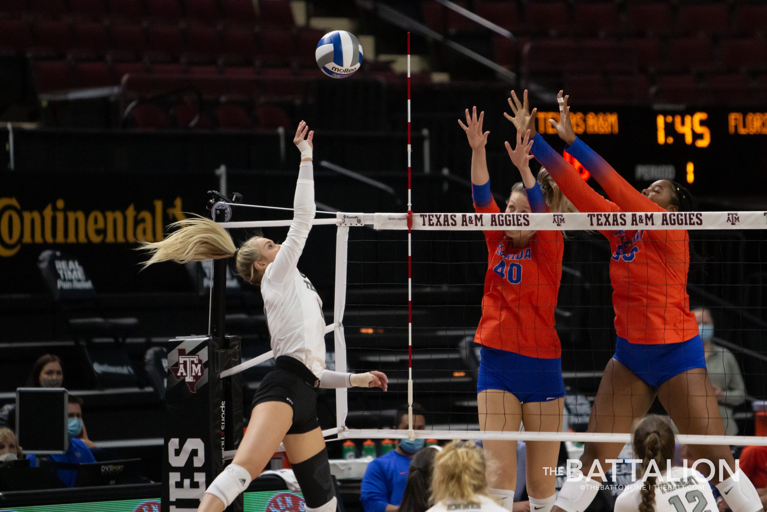 GALLERY: Volleyball vs. Florida