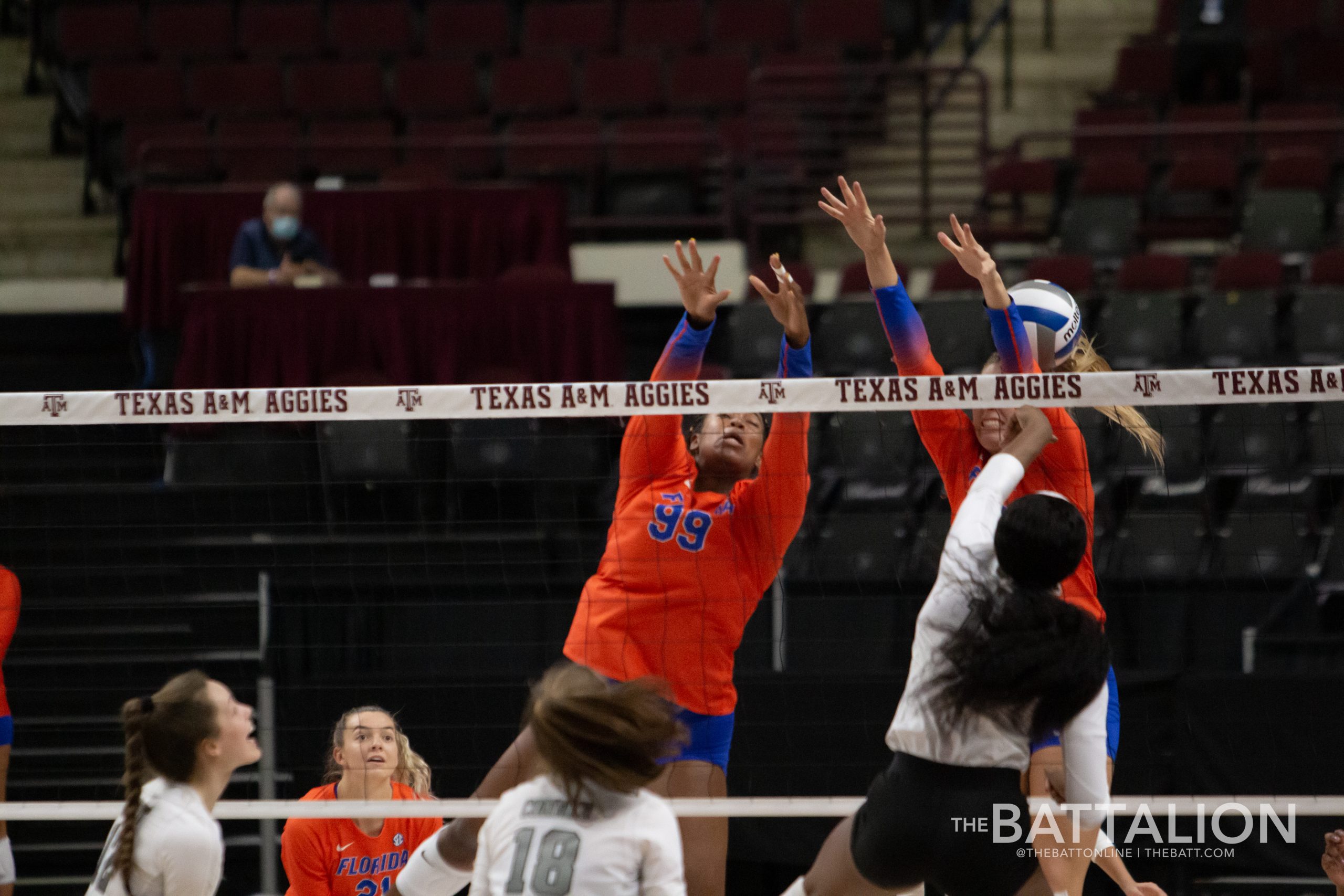 GALLERY: Volleyball vs. Florida