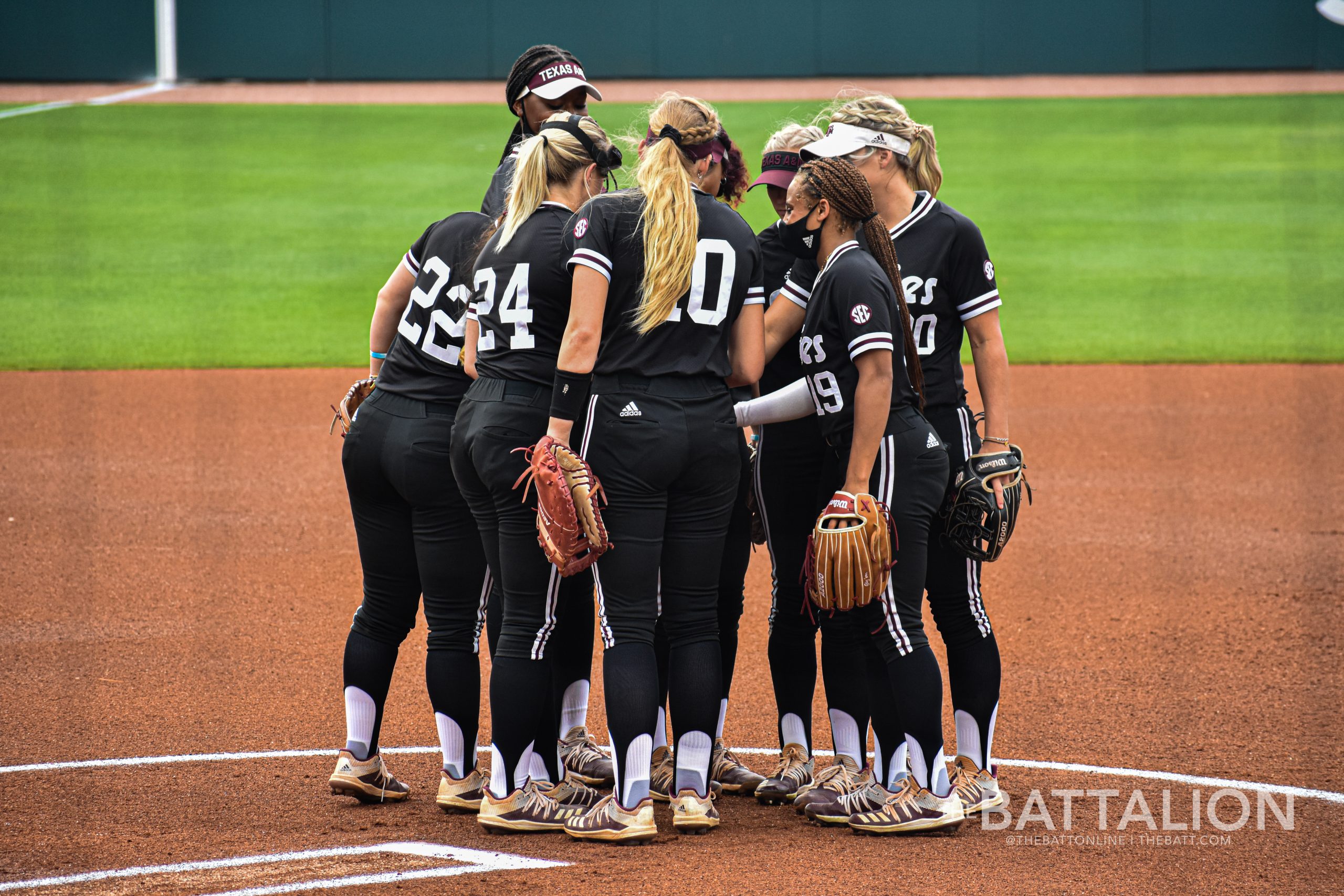 GALLERY: Softball vs. Sam Houston State