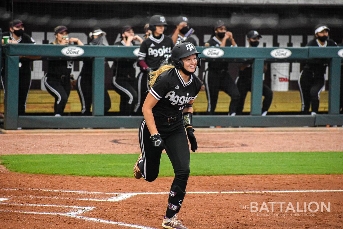 Shaylee Ackerman went 1-of-4 from the plate on Saturday. 