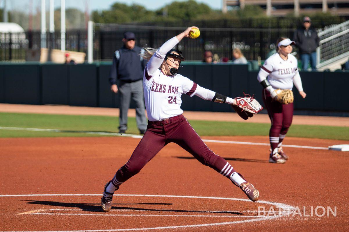 Junior%26%23160%3BMakinzy+Herzog%26%23160%3Bled+the+Aggies+offensively+with+a+pair+of+home+runs%2C+also+throwing+a+pair+of+strikeouts+in+4.1+innings+on+the+mound.