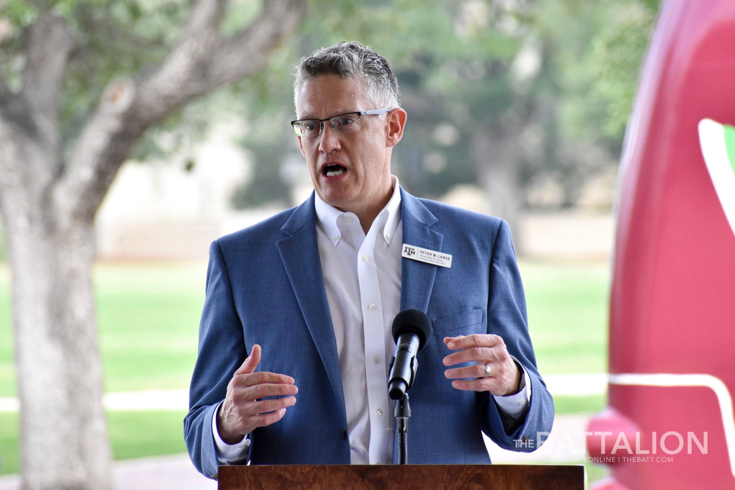 A&M debuts first all-electric buses