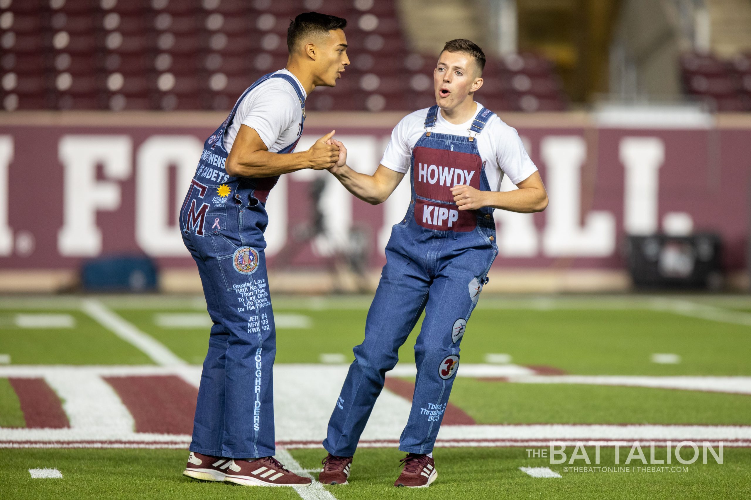 GALLERY: Midnight Yell vs. Auburn