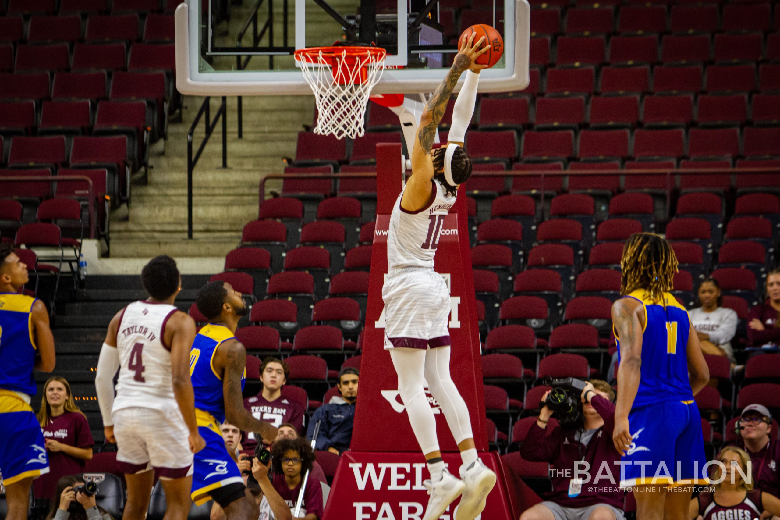 GALLERY: Men's Basketball vs. Kingsville