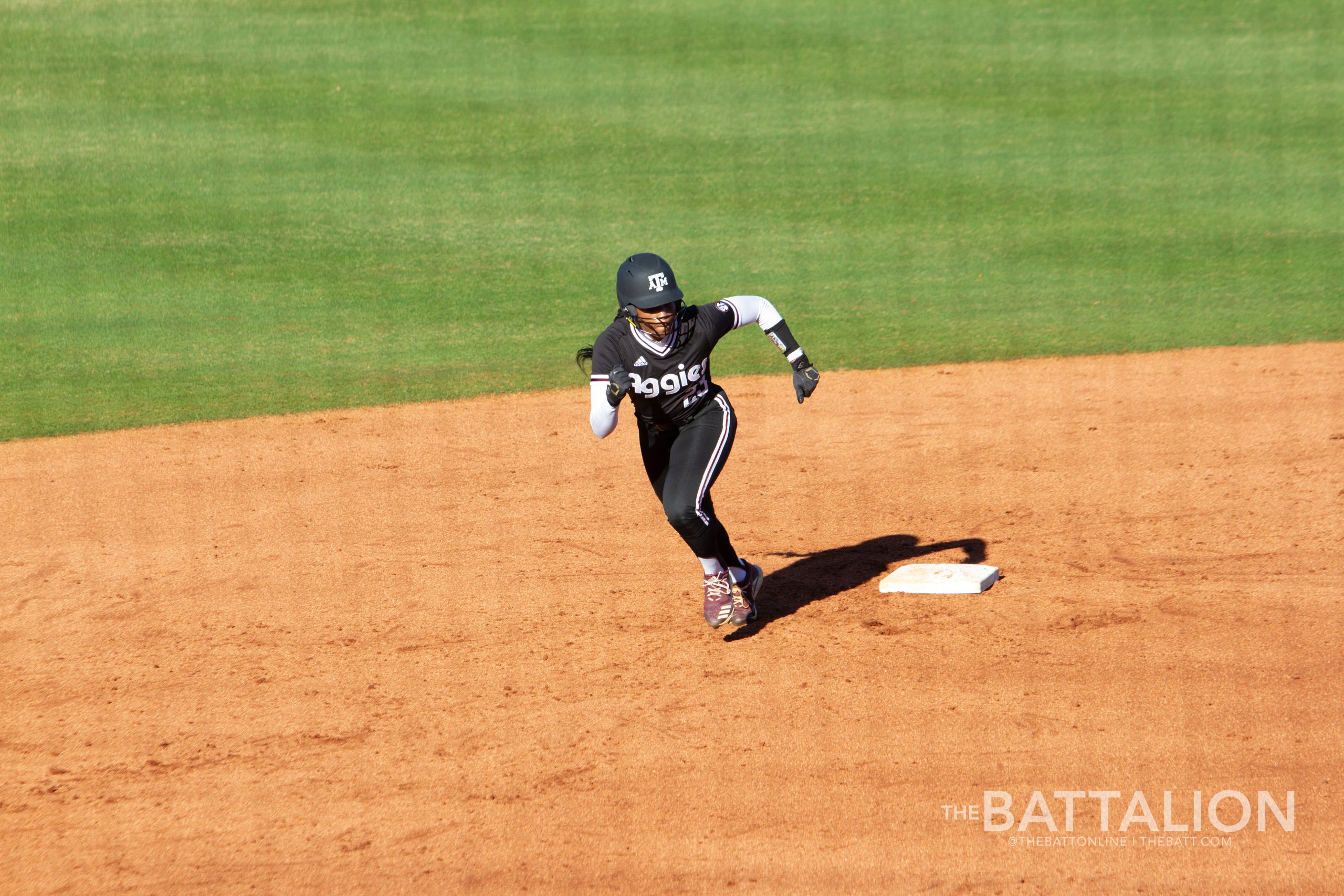 GALLERY: Softball vs. Kansas