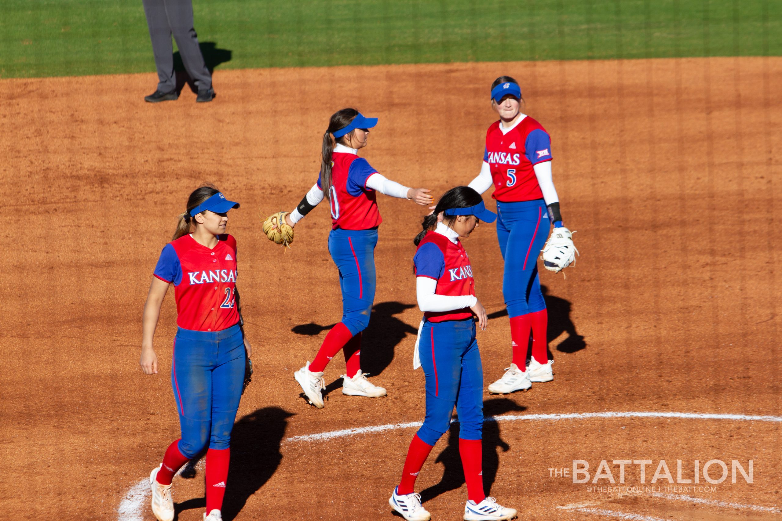 GALLERY: Softball vs. Kansas