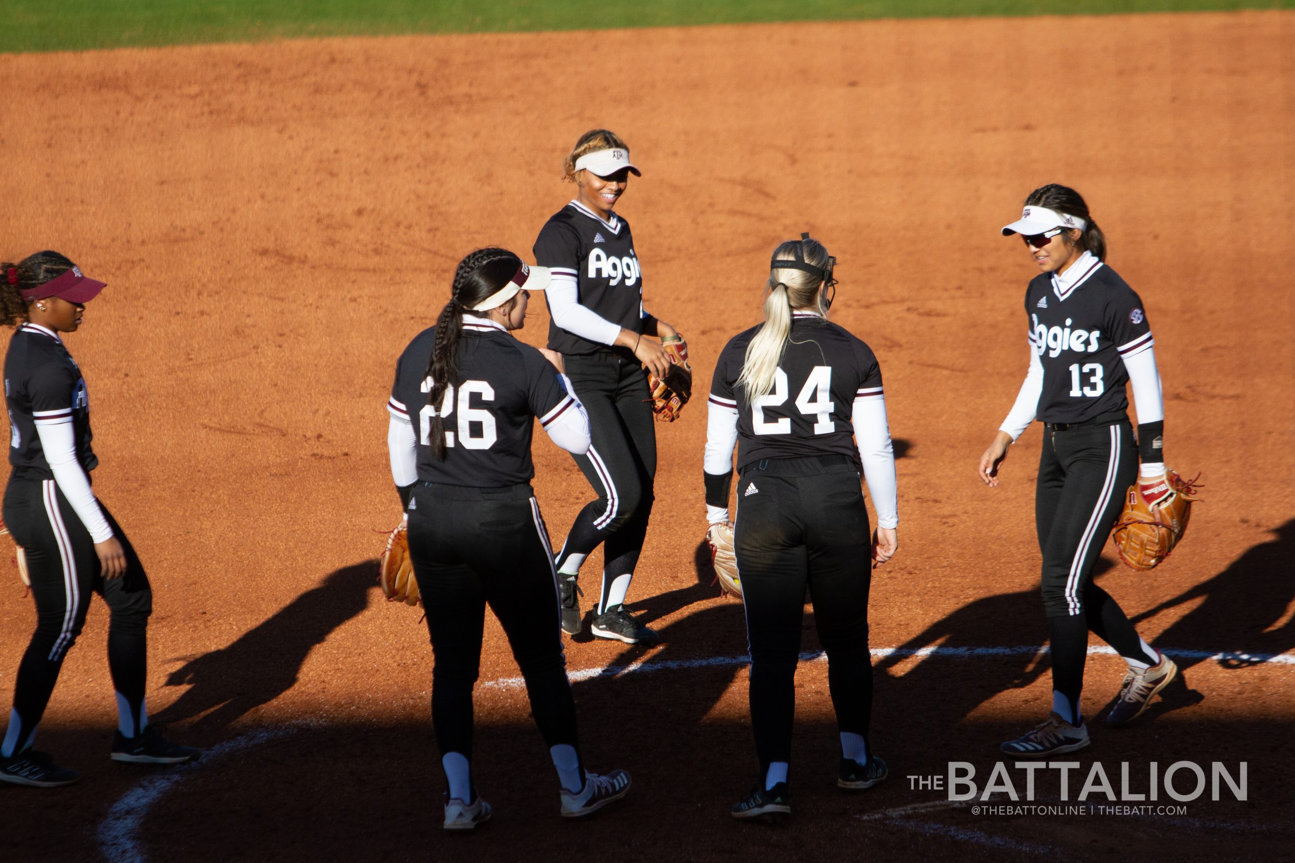 GALLERY: Softball vs. Kansas