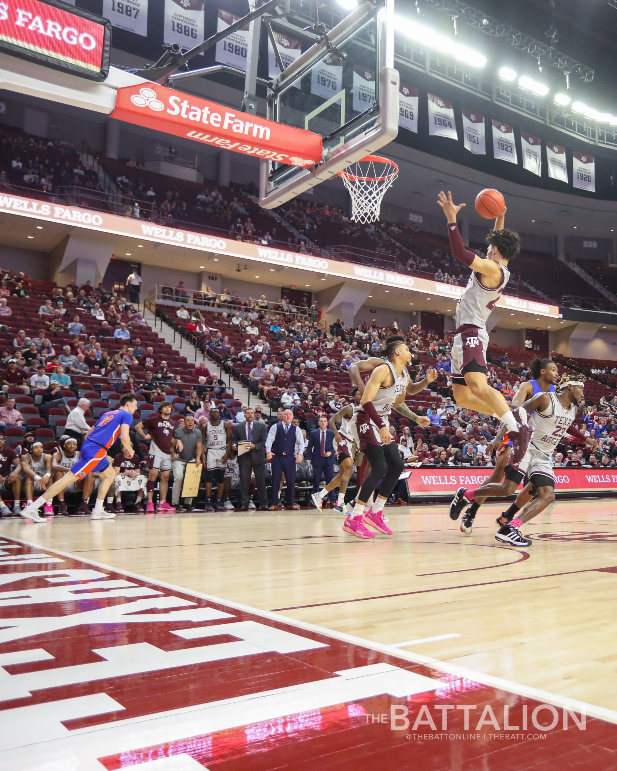 GALLERY: Men's Basketball vs. Florida