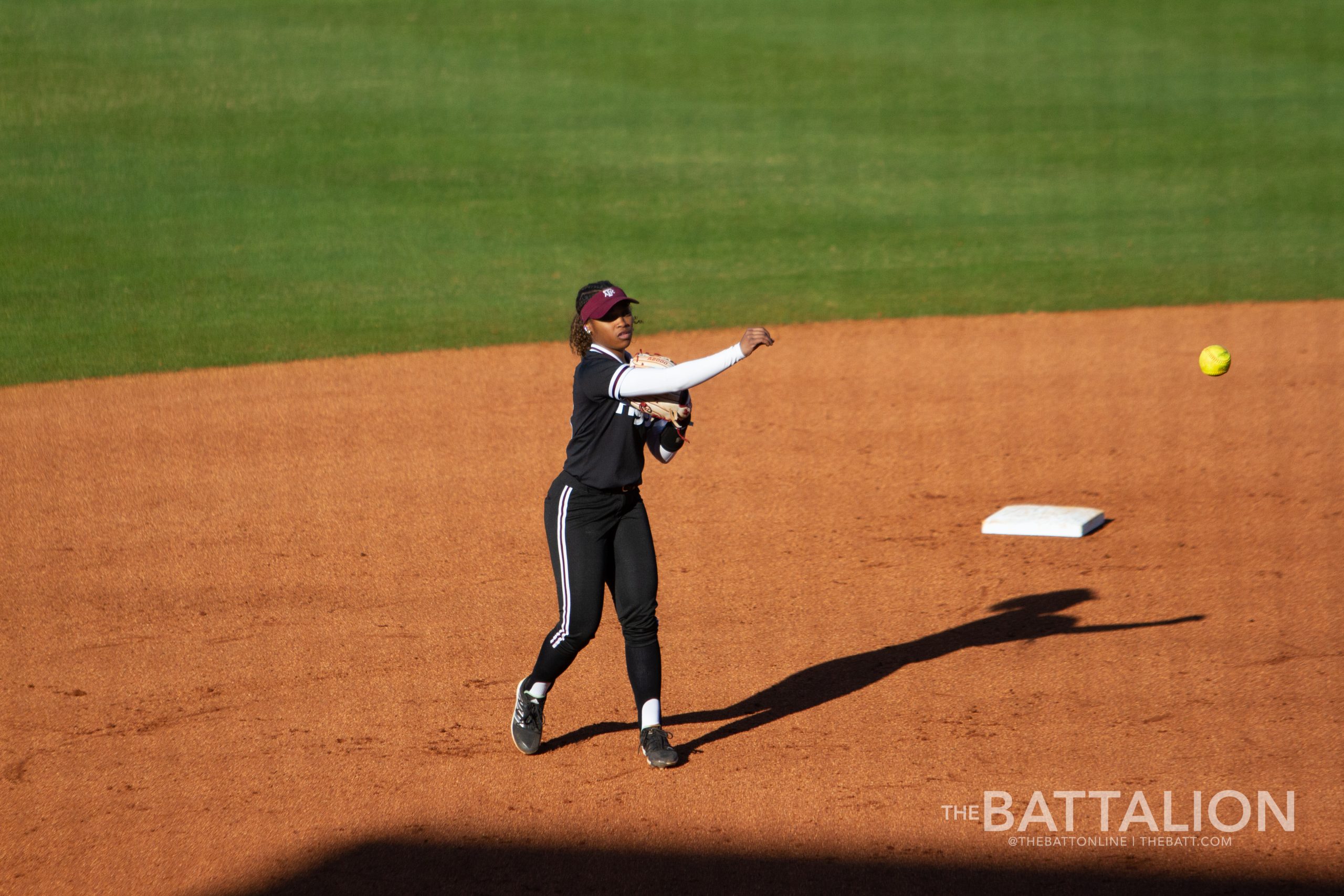 GALLERY: Softball vs. Kansas