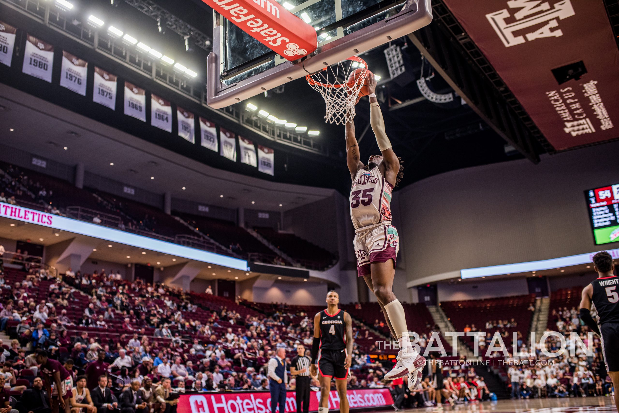 GALLERY: Men's Basketball vs. Georgia