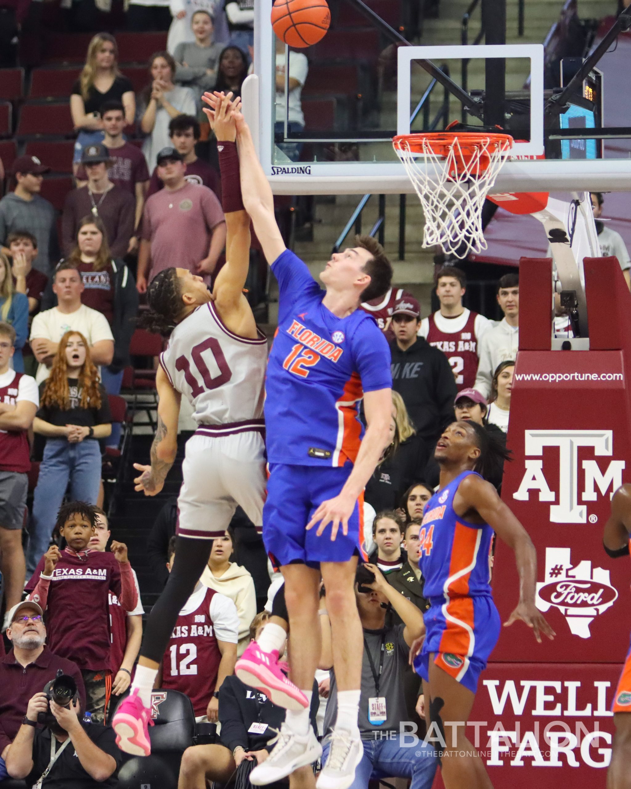 GALLERY: Men's Basketball vs. Florida