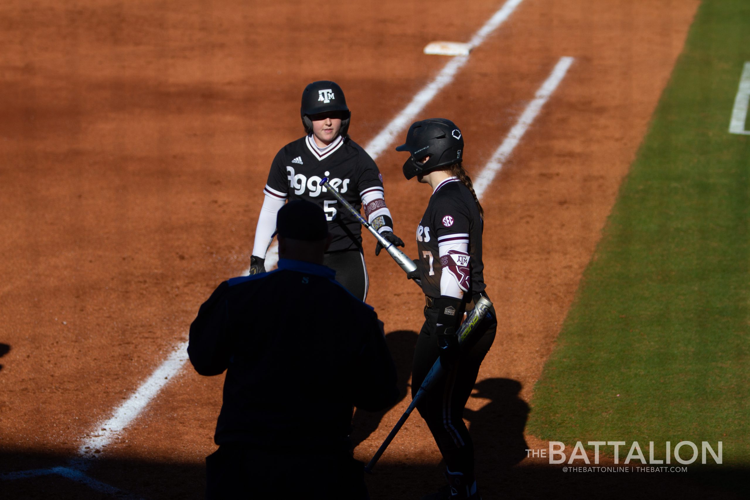 GALLERY: Softball vs. Kansas