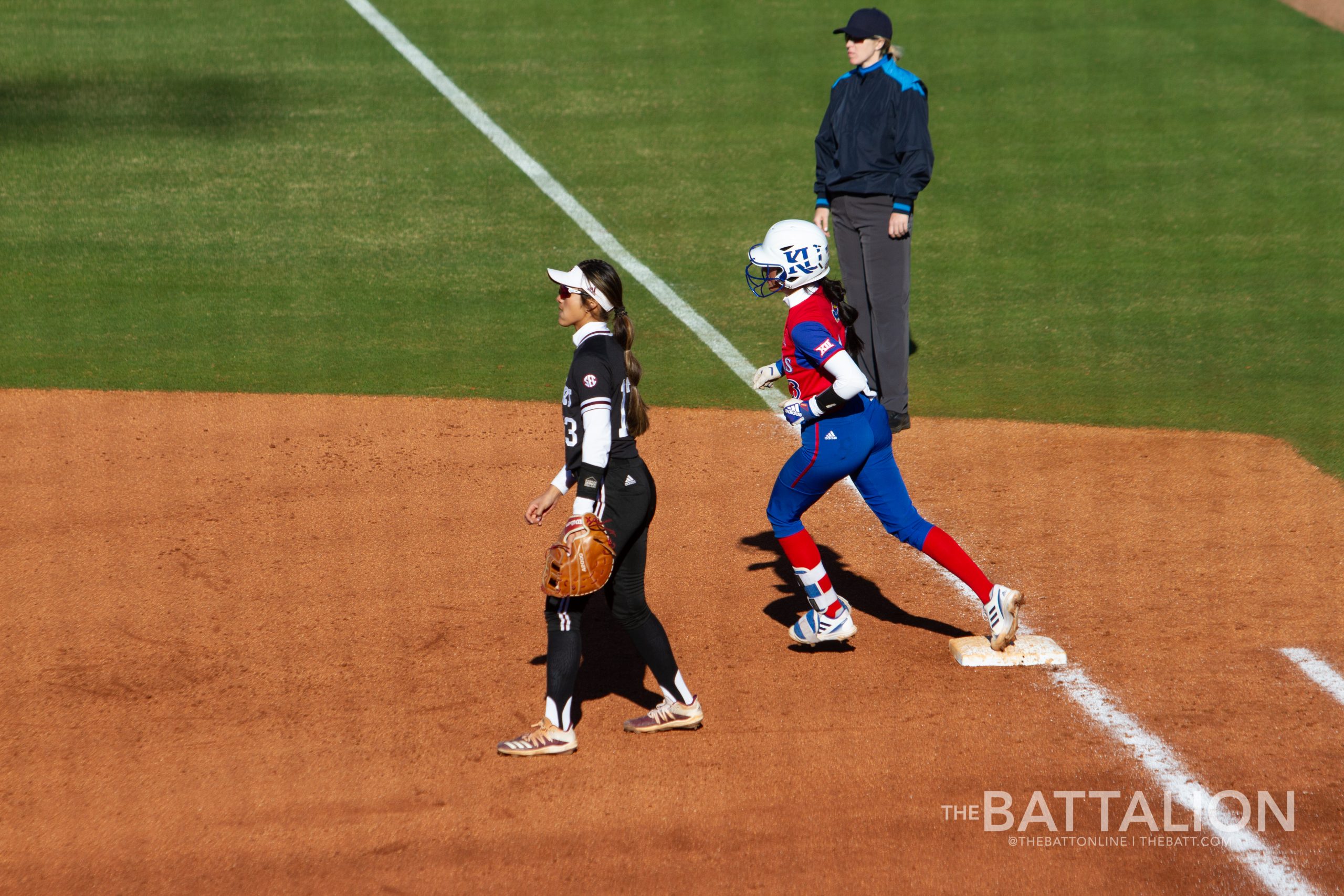 GALLERY: Softball vs. Kansas