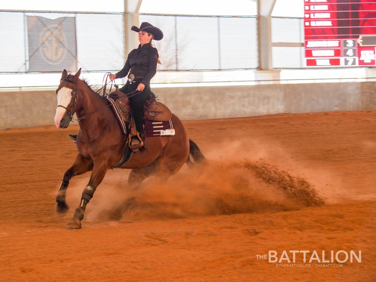 Senior%26%23160%3BTaylor+Masson+brings+her+horse+Uvalde+to+a+stop+during+the+reining+portion+of+the+meet.+Masson+scored+a+70+on+her+reining+performance.
