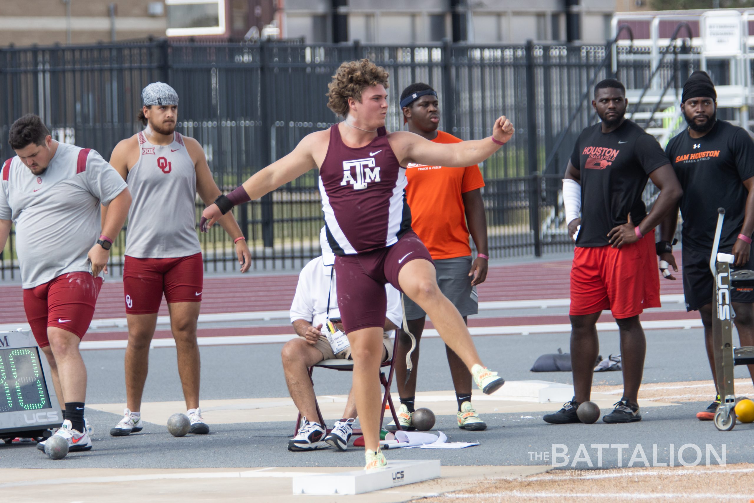 GALLERY: Track and Field vs. Alumni Muster