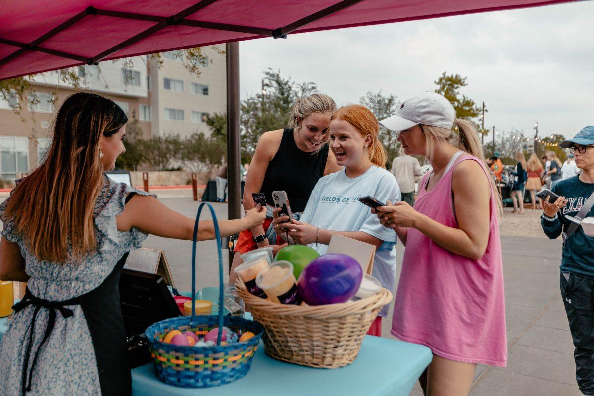 Every Tuesday in the spring, The Local markets sets up along Lake Bryan offering artisan booths, activities and food trucks.