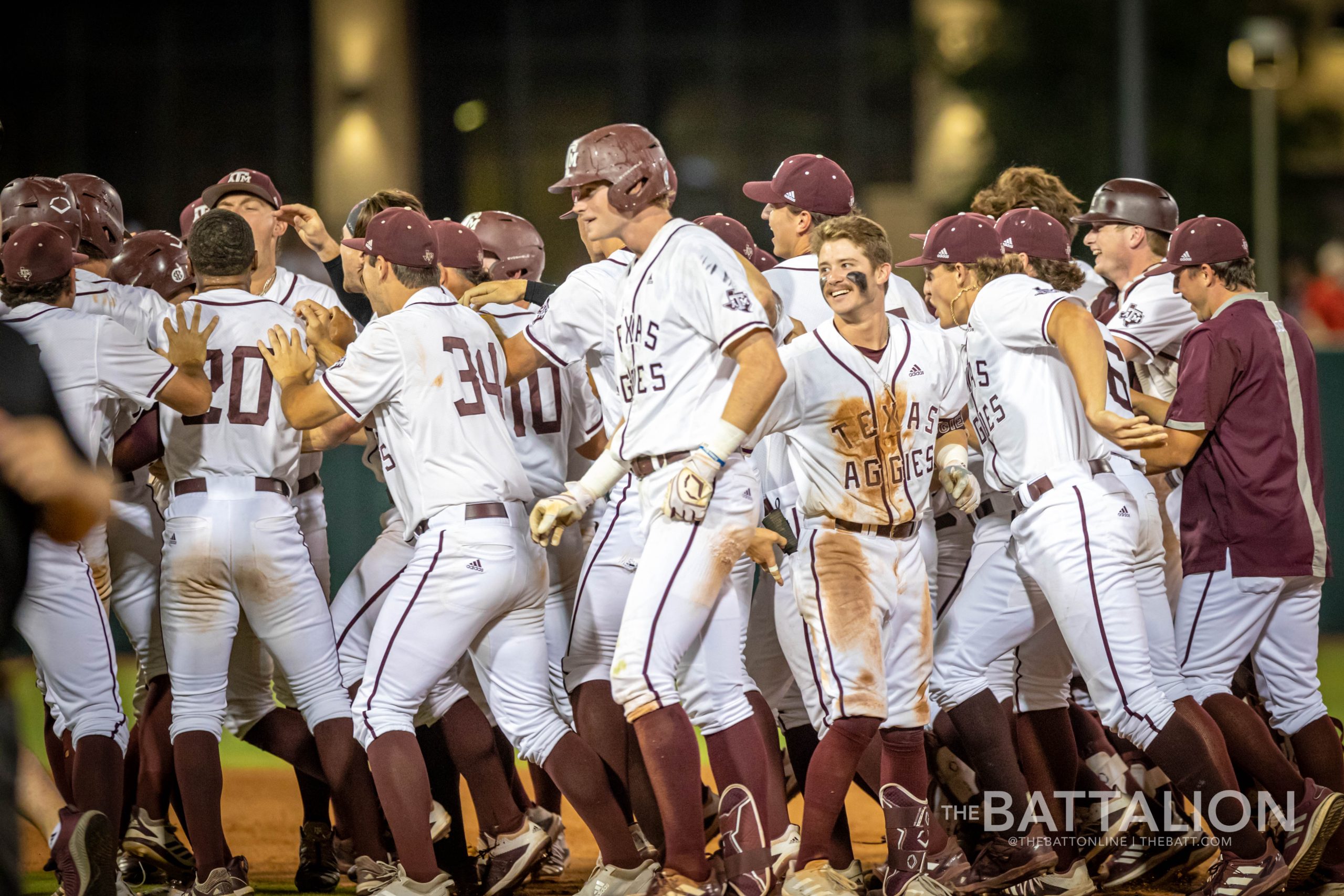 GALLERY: Baseball vs. Louisville (Game 1)