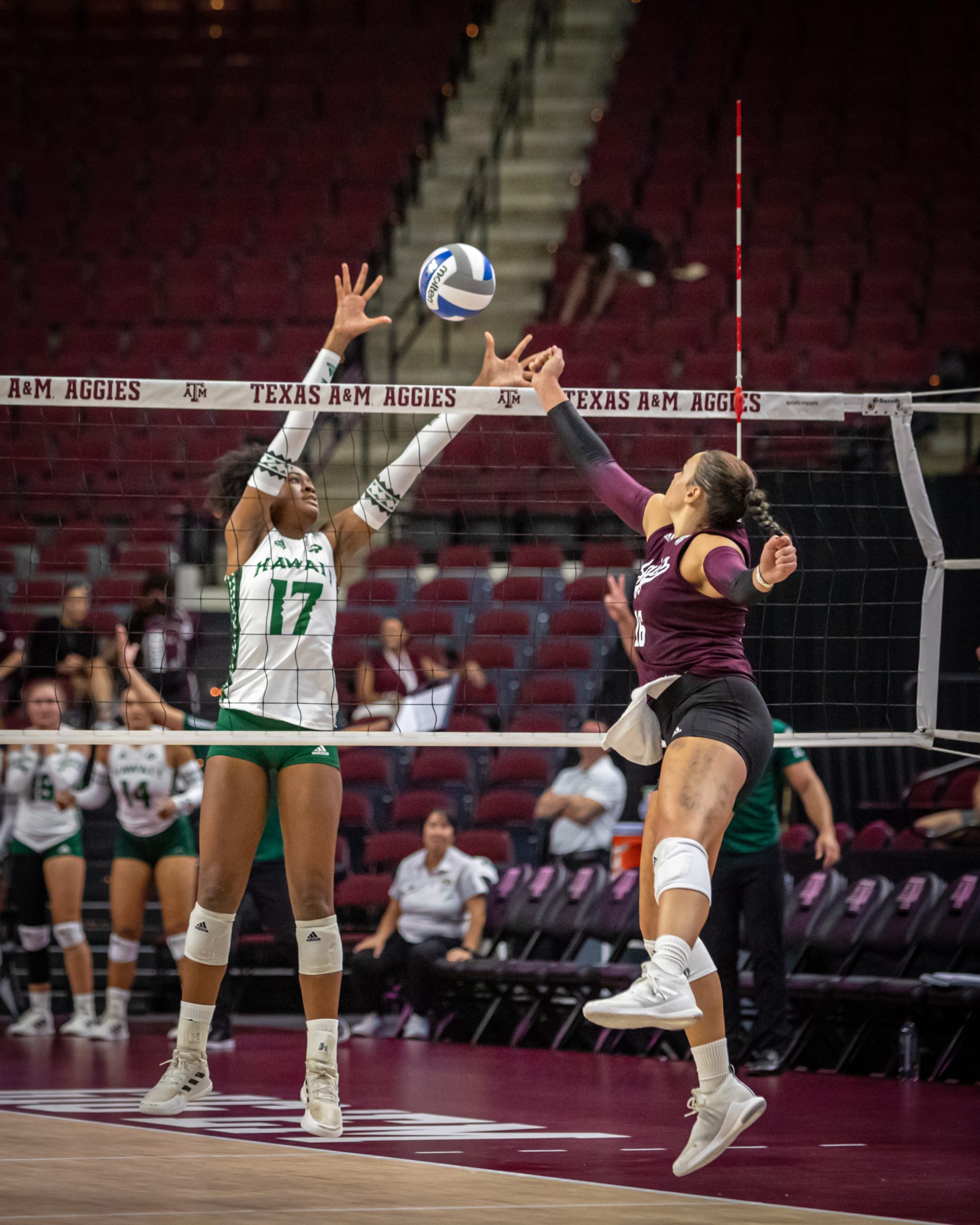 GALLERY%3A+Volleyball+vs.+Hawaii