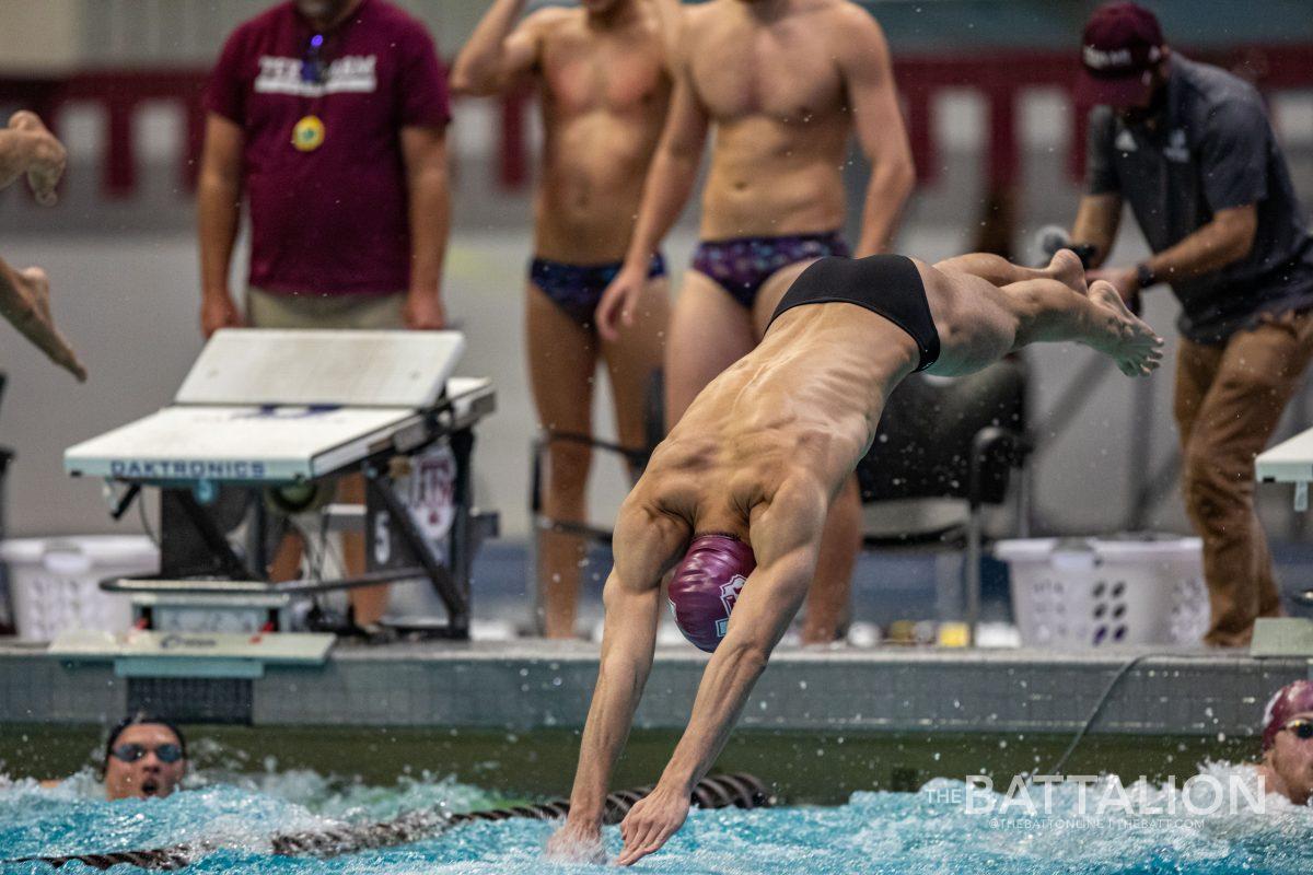 Texas A&amp;M men&#8217;s swimming and diving team finished second at the SMU Classic in Dallas on Saturday, Oct. 8.