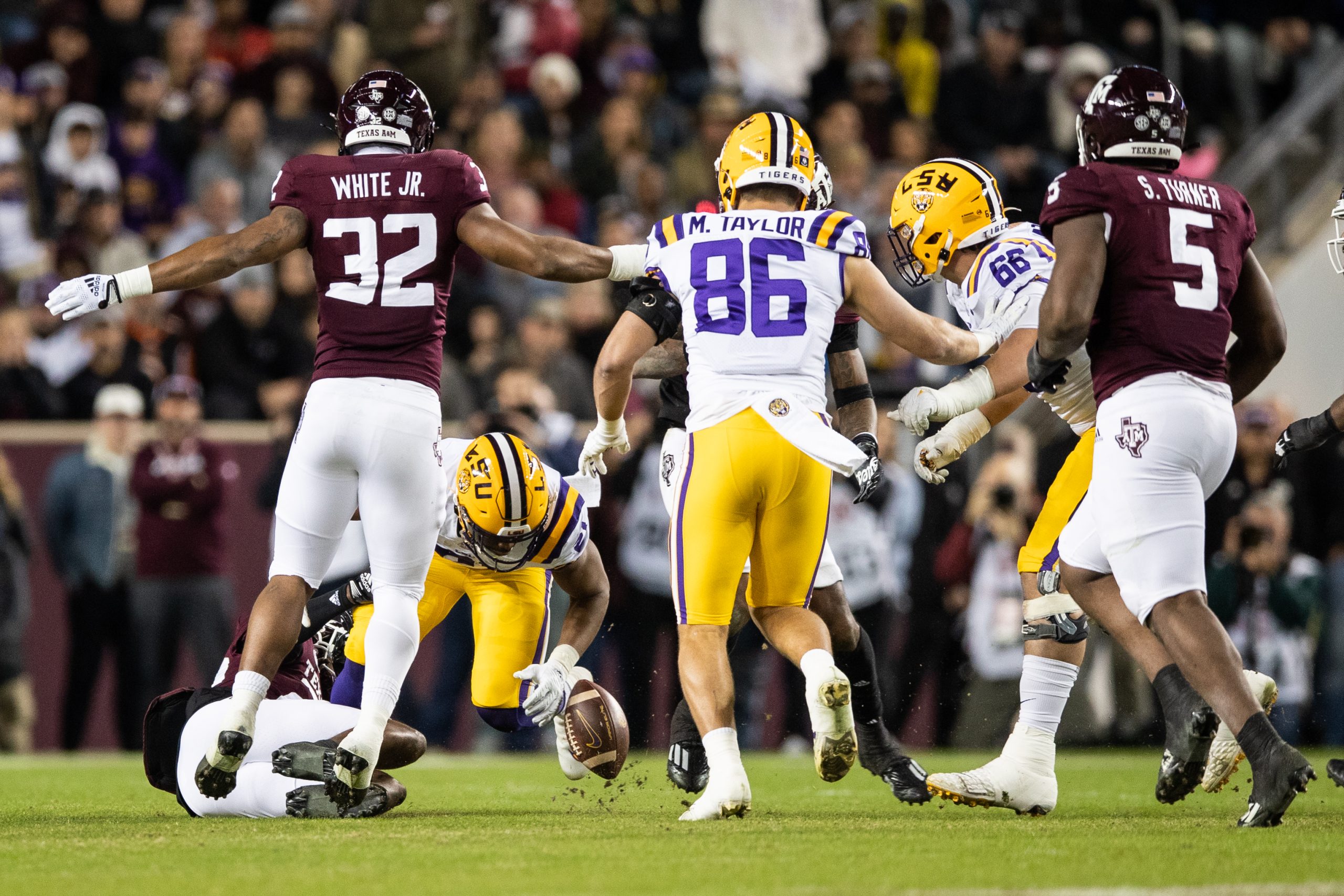 GALLERY: Football vs. LSU