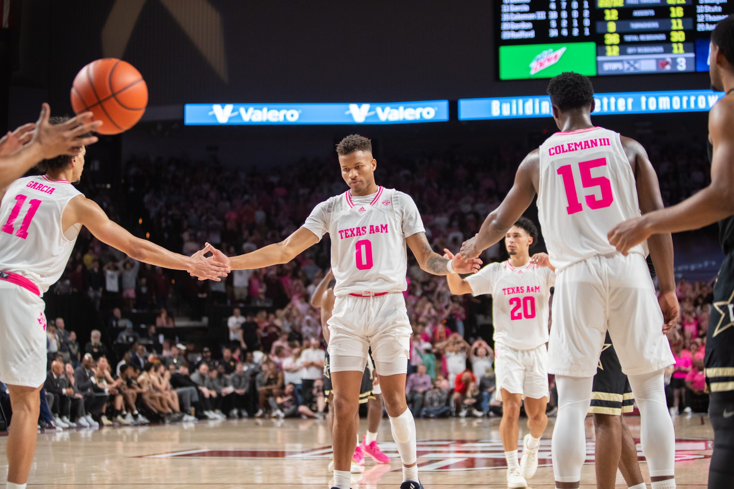 GALLERY: Men's Basketball vs. Vanderbilt