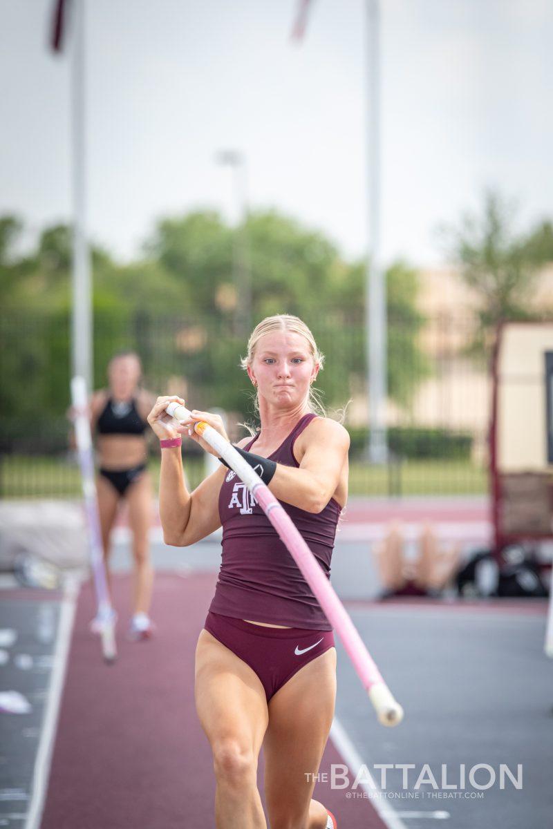 Freshman Heather Abadie prepares to takeoff during the womens pole vault competition at the Alumni Muster meet on Saturday, April 30, 2022.