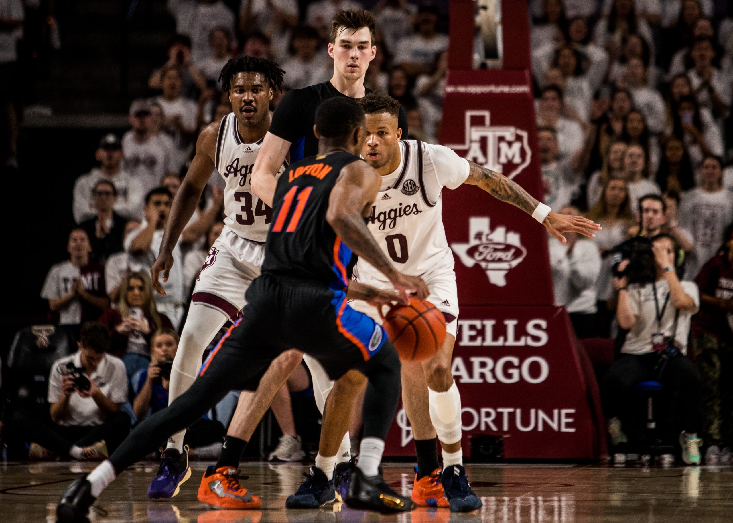 GALLERY: Men's Basketball vs. Florida