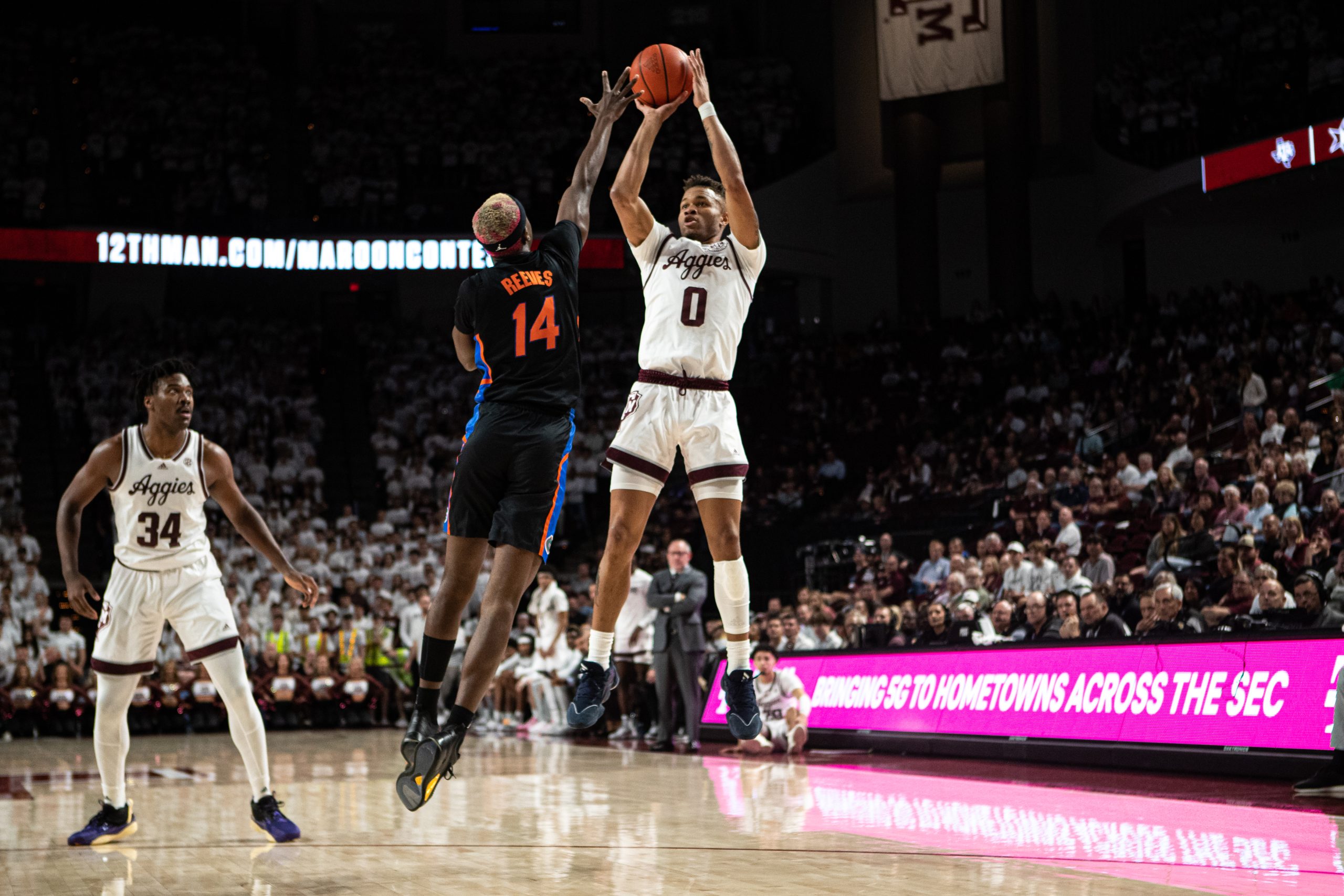 GALLERY: Men's Basketball vs. Florida