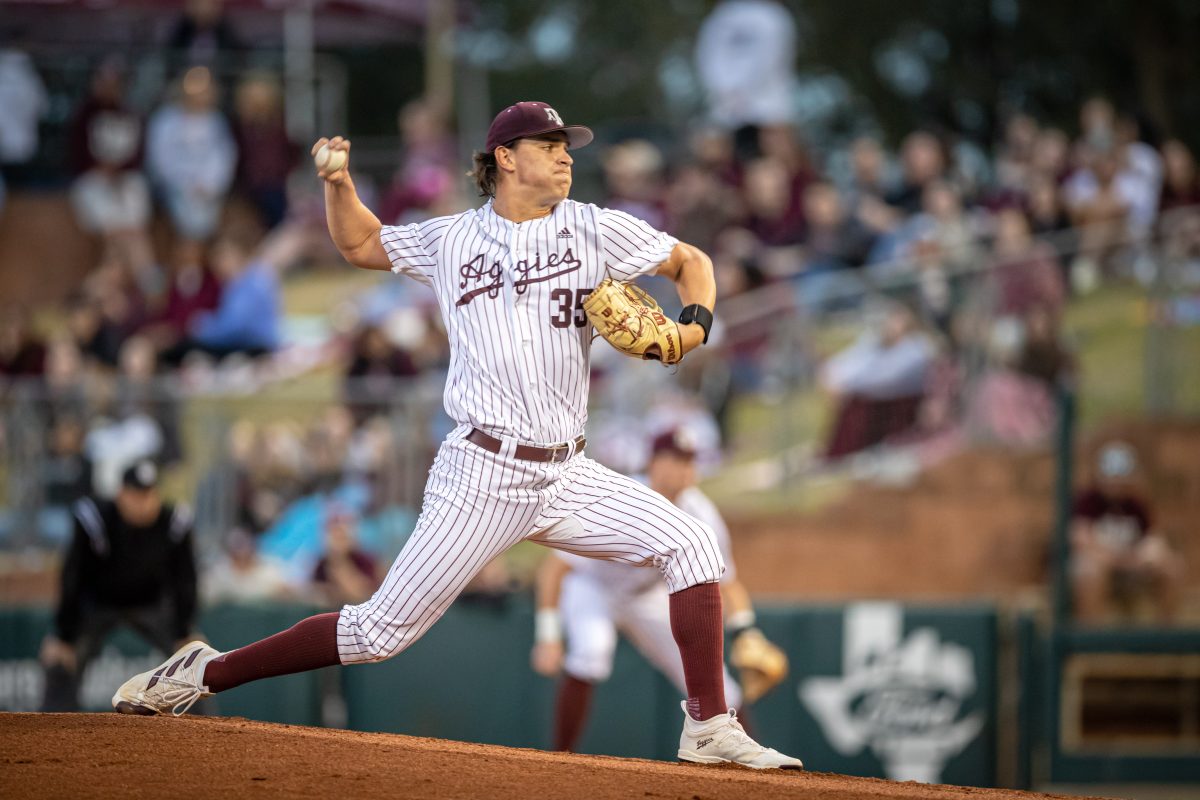 Junior RHP Nathan Dettmer (35) pitches from the mound during Texas A&amp;M's game against Portland at Olsen Field on Friday, Feb. 24, 2023.