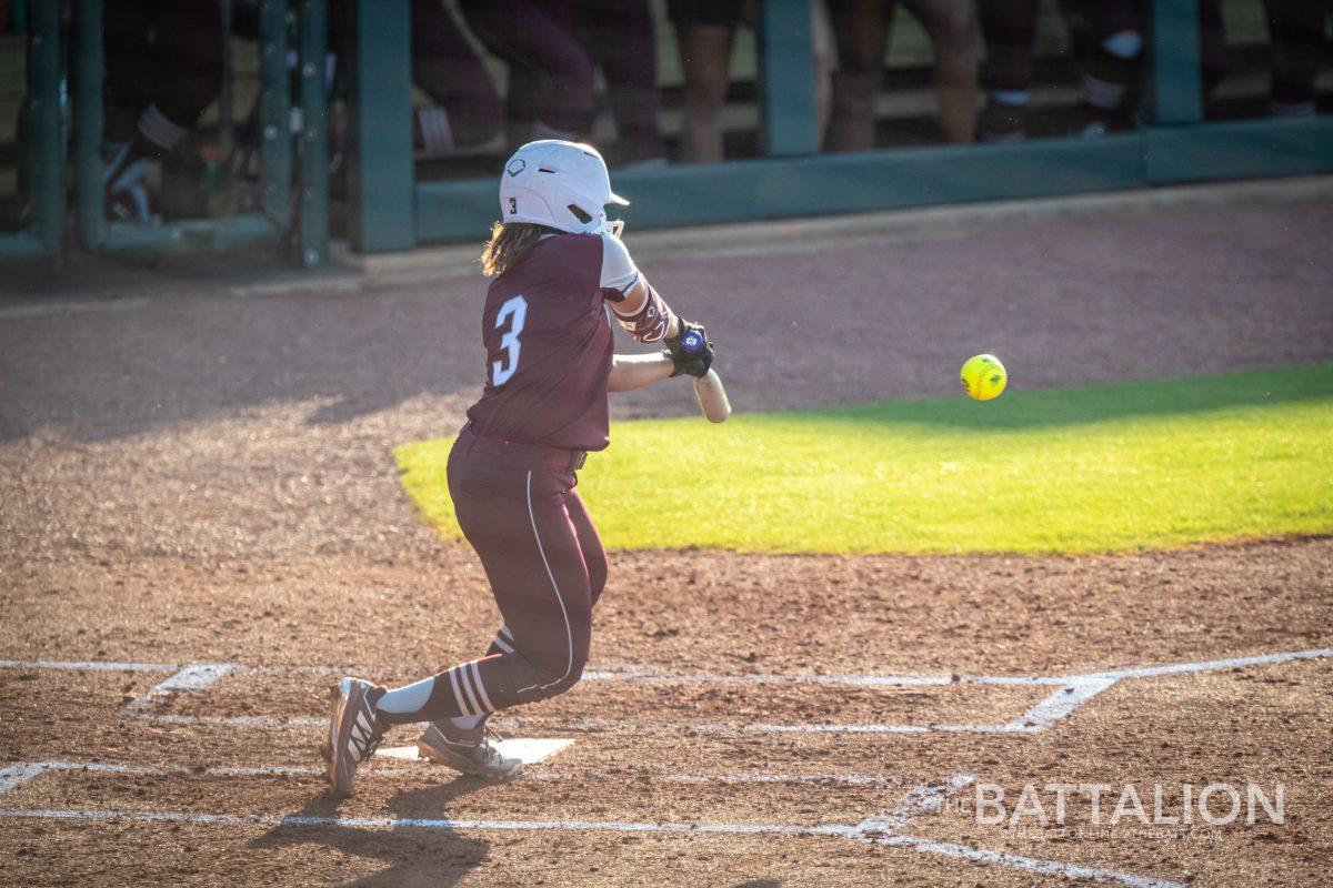 Freshman IF Koko Wooley (3) hits a foul ball in the bottom of the third inning at Davis Diamond on Wednesday, April 27, 2022.