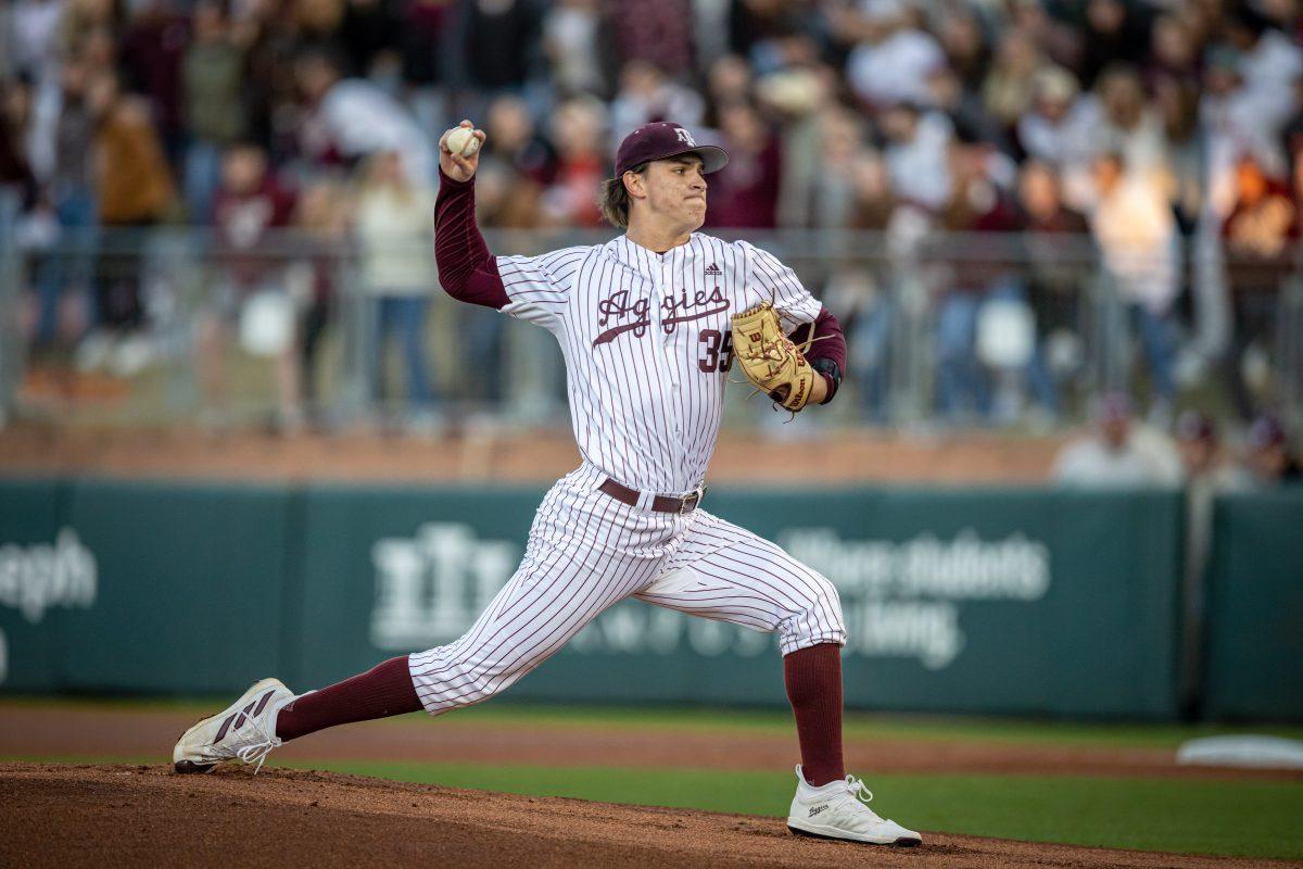 Junior RHP Nathan Dettmer (35) pitches from the mound in the first inning of Texas A&Ms game against Seattle at Olsen Field on Friday, Feb. 17, 2023.