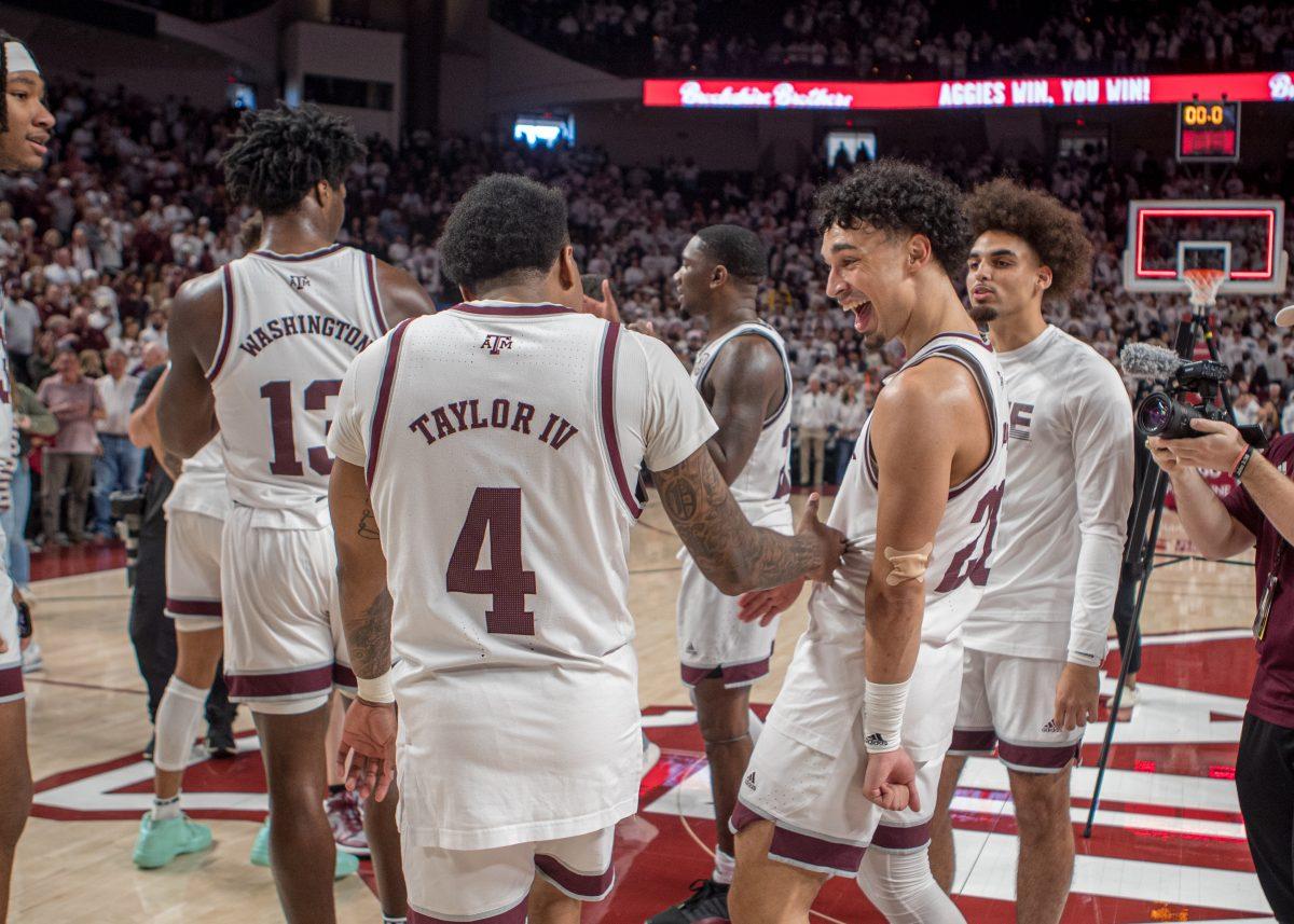 Sophomore+G+Wade+Taylor+%284%29+and+senior+G+Andre+Gordon+%2820%29+celebrate+after+a+game+vs.+Alabama+on+Saturday%2C+March+4%2C+2023.