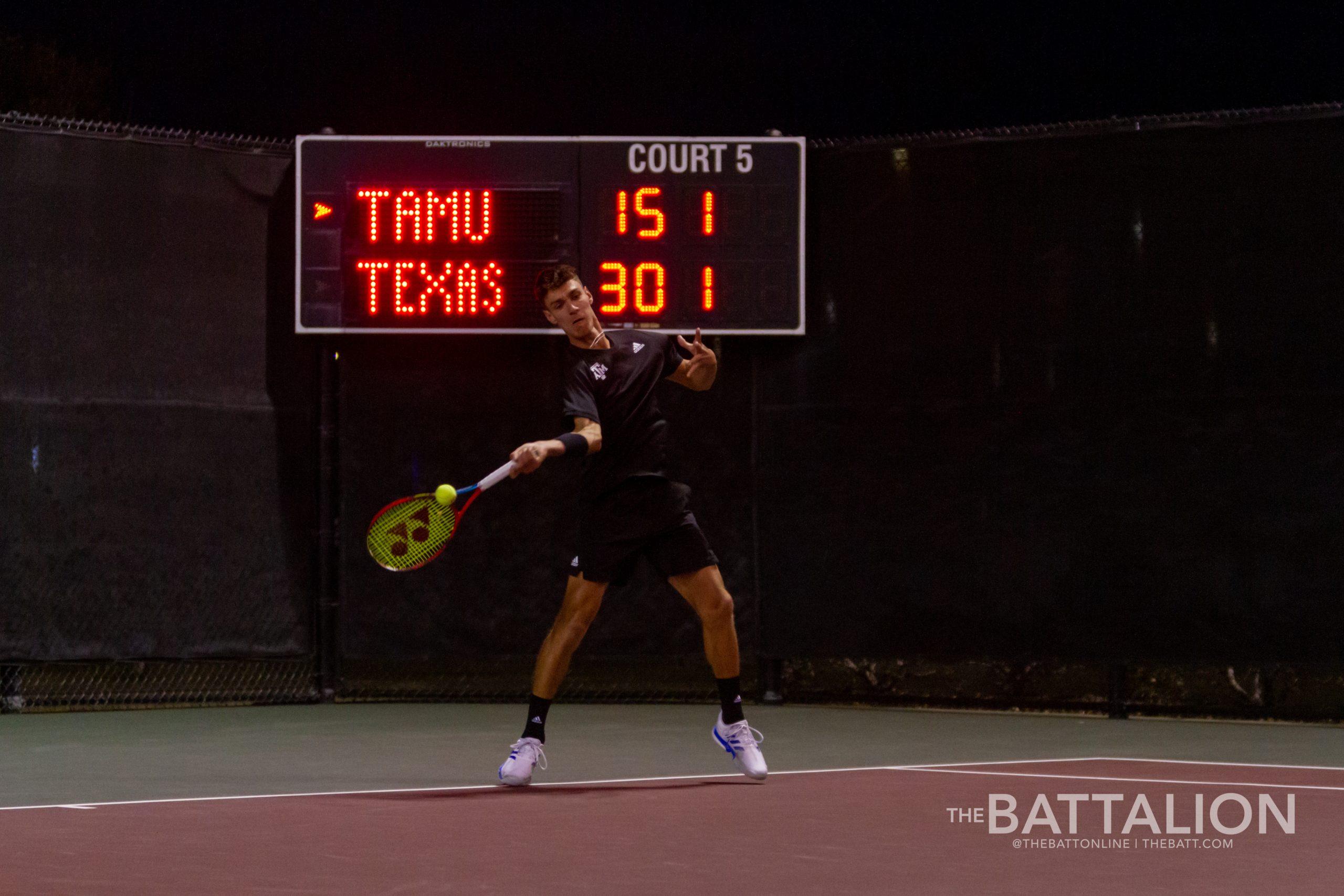 Men’s tennis finds succes at ITA Regional Tournament The Battalion