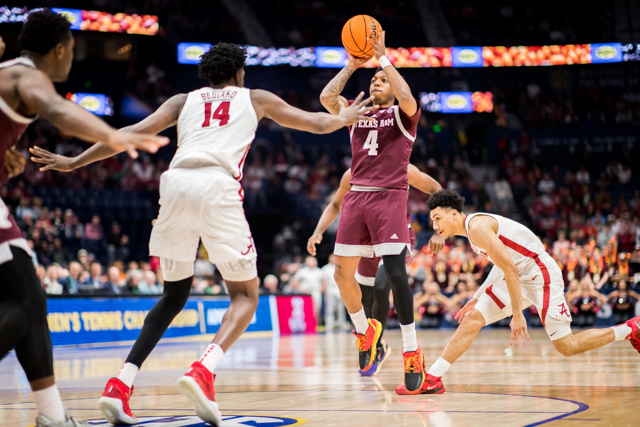 GALLERY: Men's Basketball vs. Alabama