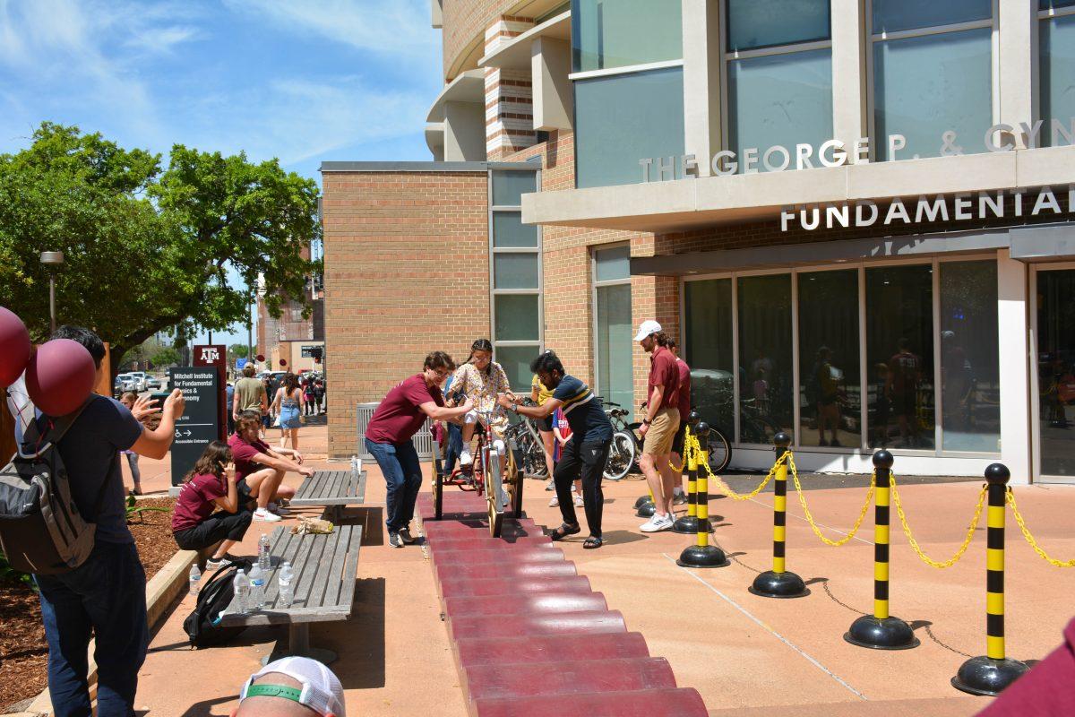 Exhibitors at the Texas A&amp;M University 2023 Physics &amp; Engineering Festival on April 1, 2023.