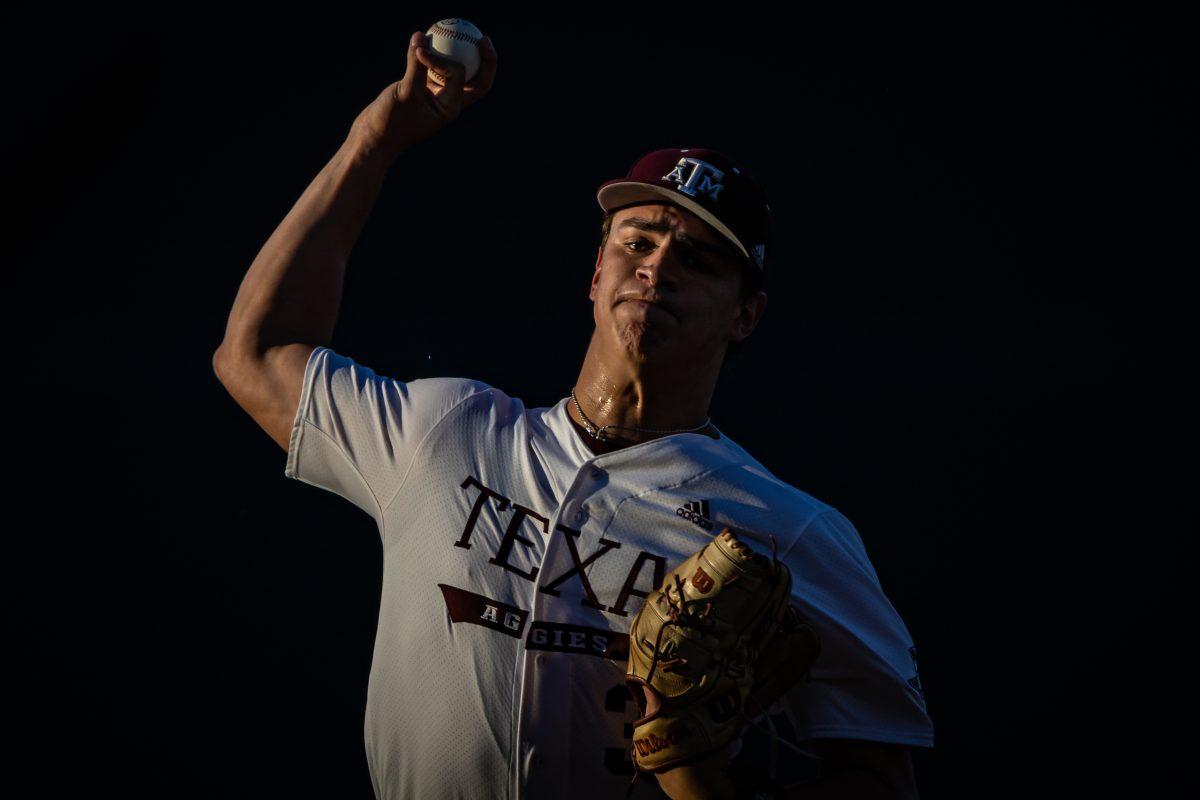 Junior RHP Nathan Dettmer (35) pitches from the mound during Texas A&amp;M's game against Mizzou at Olsen Field on Thursday, April 13, 2023.