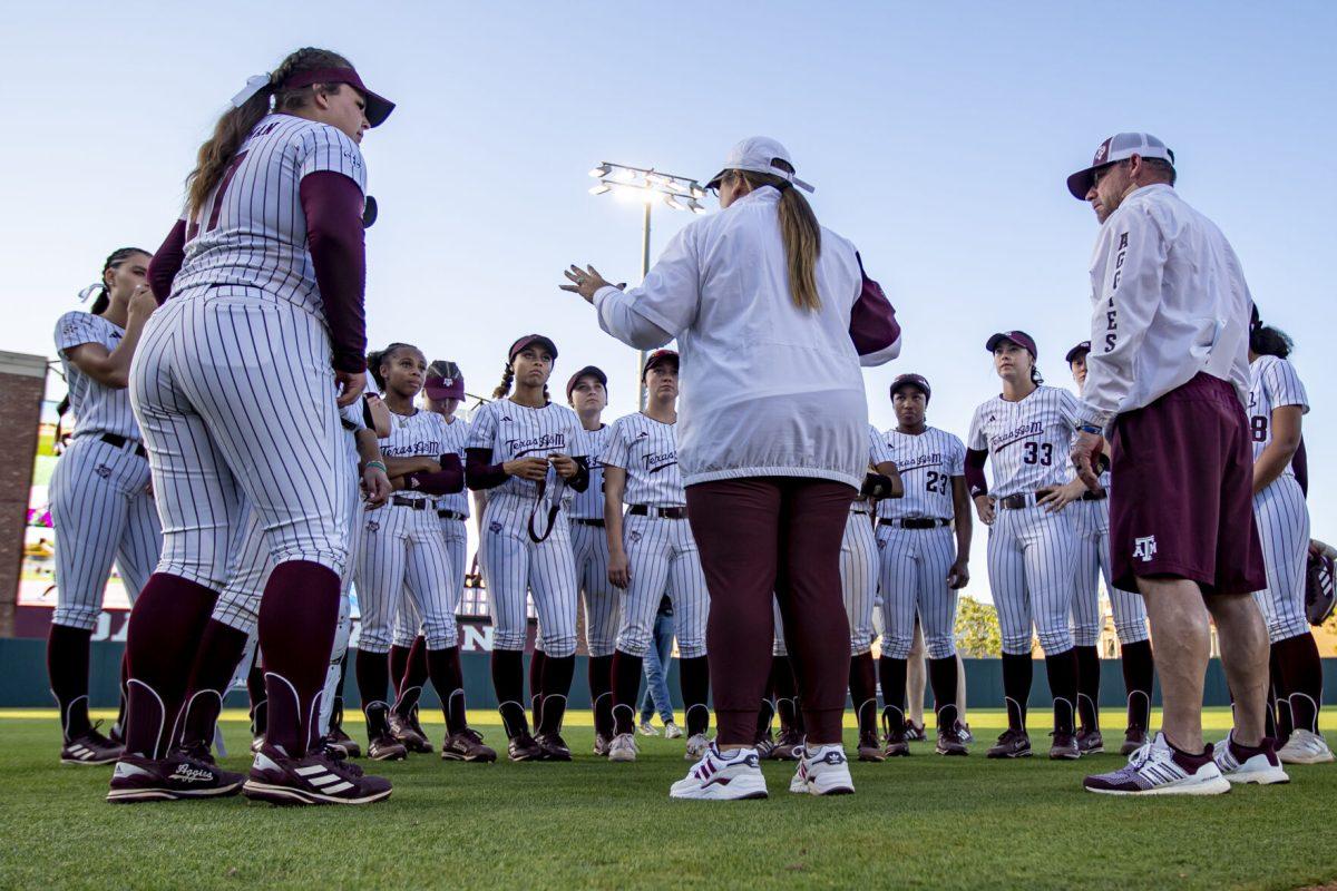 Head coach Trisha Ford talks to her players after Texas A&M's win against Mizzou at Davis Diamond on Sunday, April 30, 2023. (A Nguyen/ The Battalion)