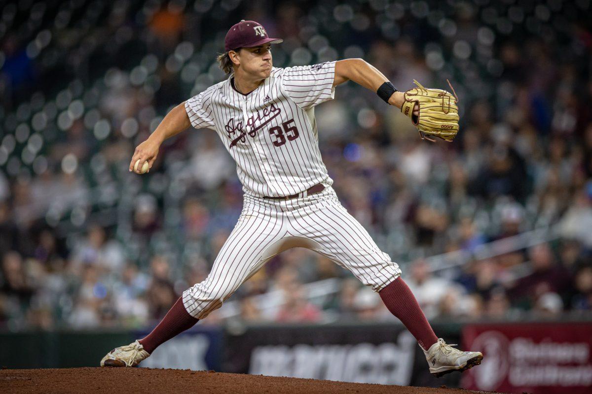 <p>Junior RHP Nathan Dettmer (35) pitches from the mound during Texas A&M's game against Louisville at Minute Maid Park in Houston, Texas, on Friday, March 3, 2023.</p>