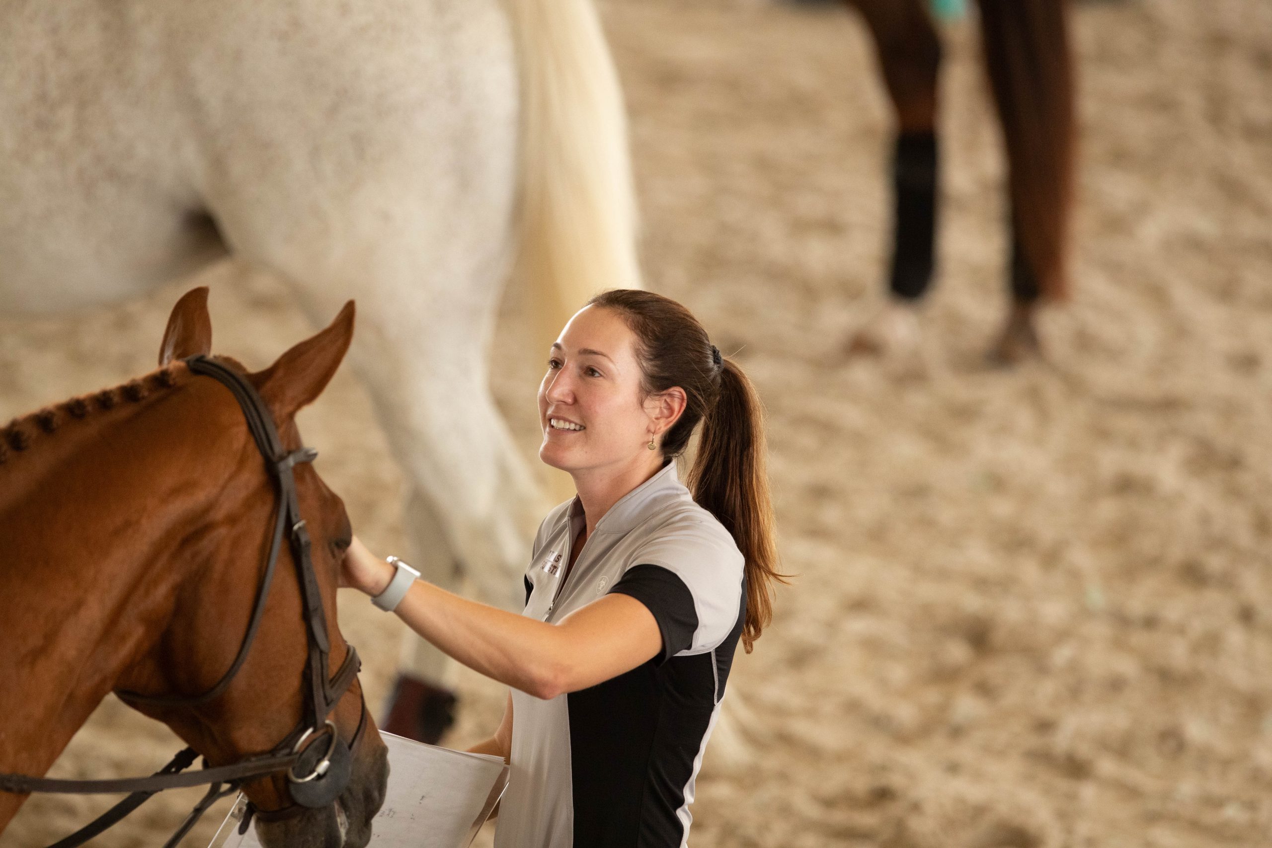 GALLERY%3A+Equestrian+Maroon+%26+White+Scrimmage