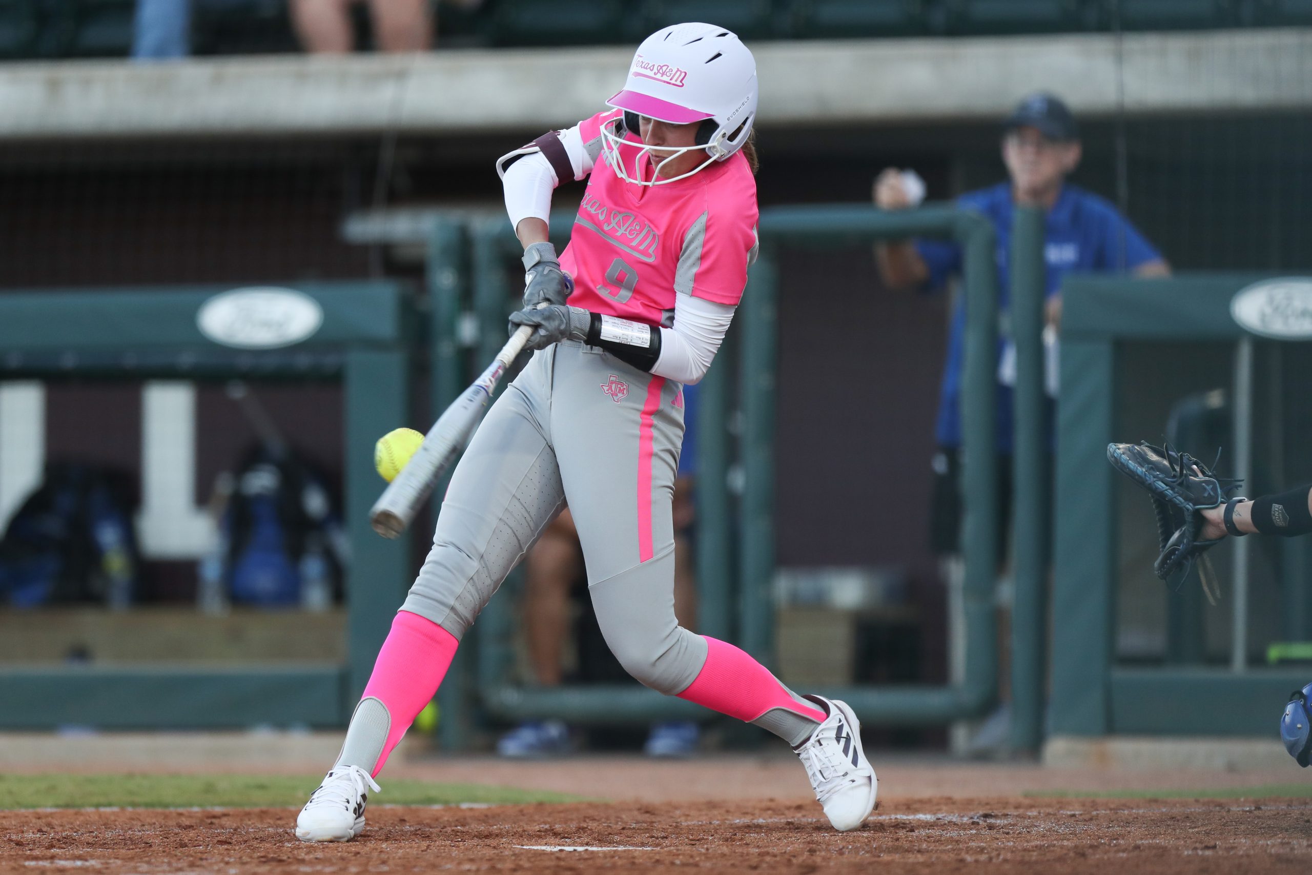 GALLERY%3A+Softball+Scrimmage+vs.+Blinn+College