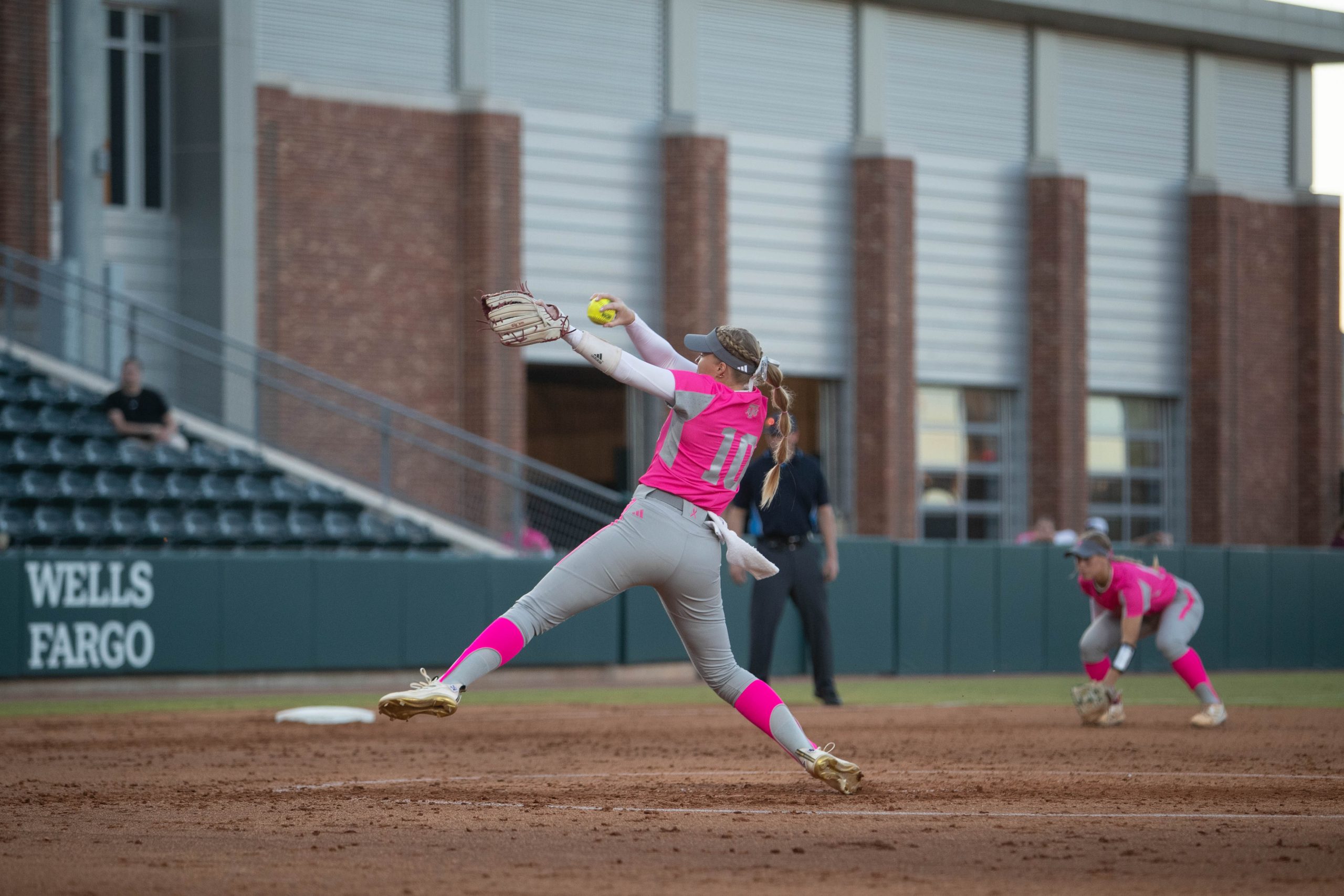 GALLERY%3A+Softball+Scrimmage+vs.+Blinn+College