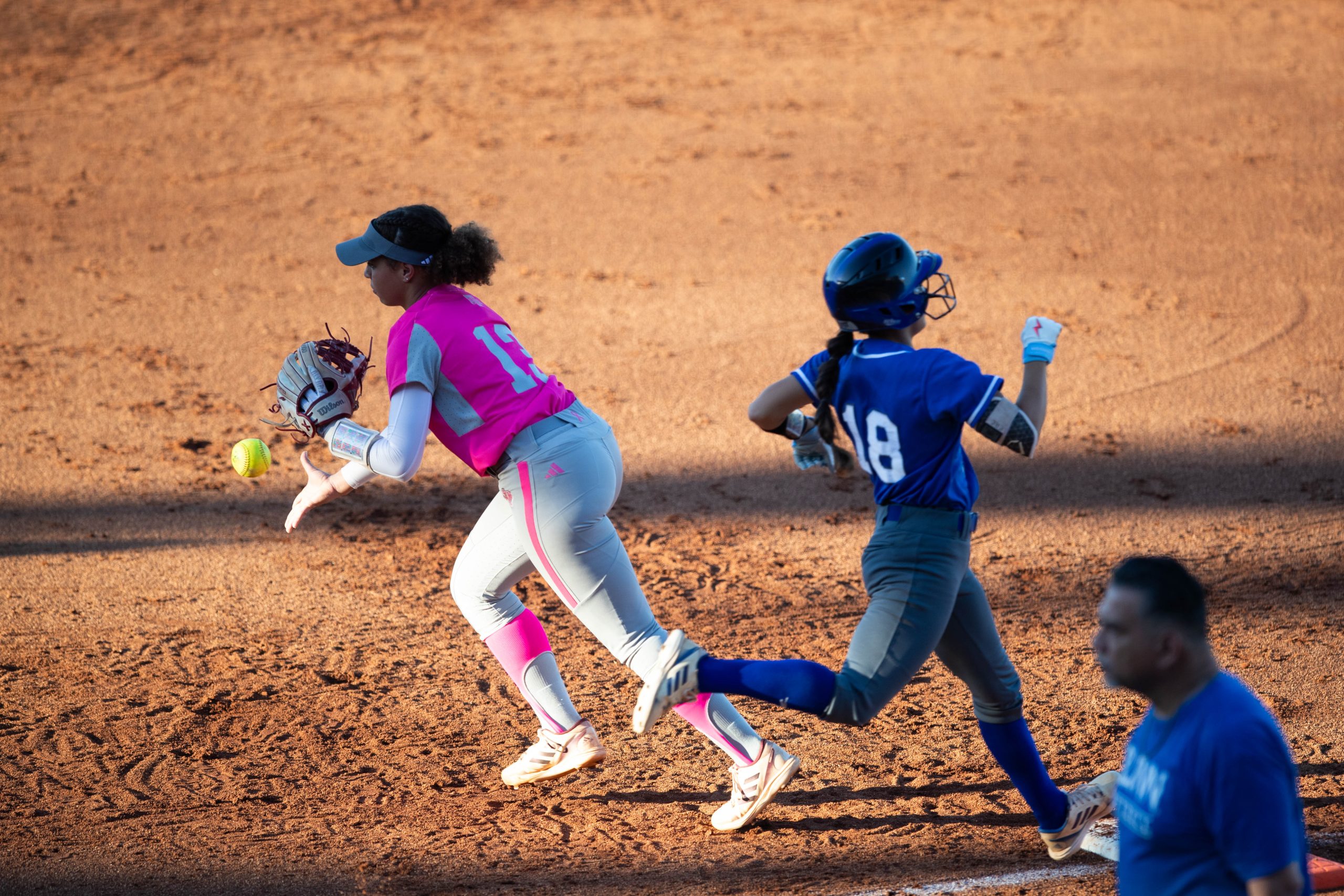 GALLERY%3A+Softball+Scrimmage+vs.+Blinn+College