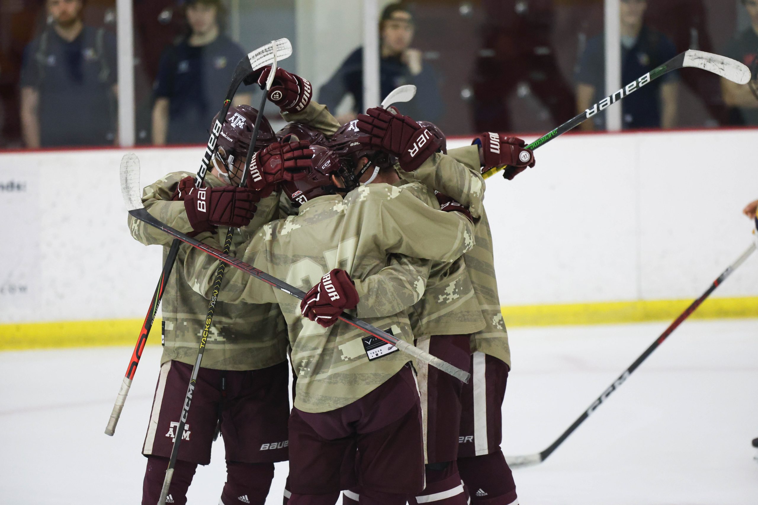 GALLERY: Ice Hockey vs. ETBU